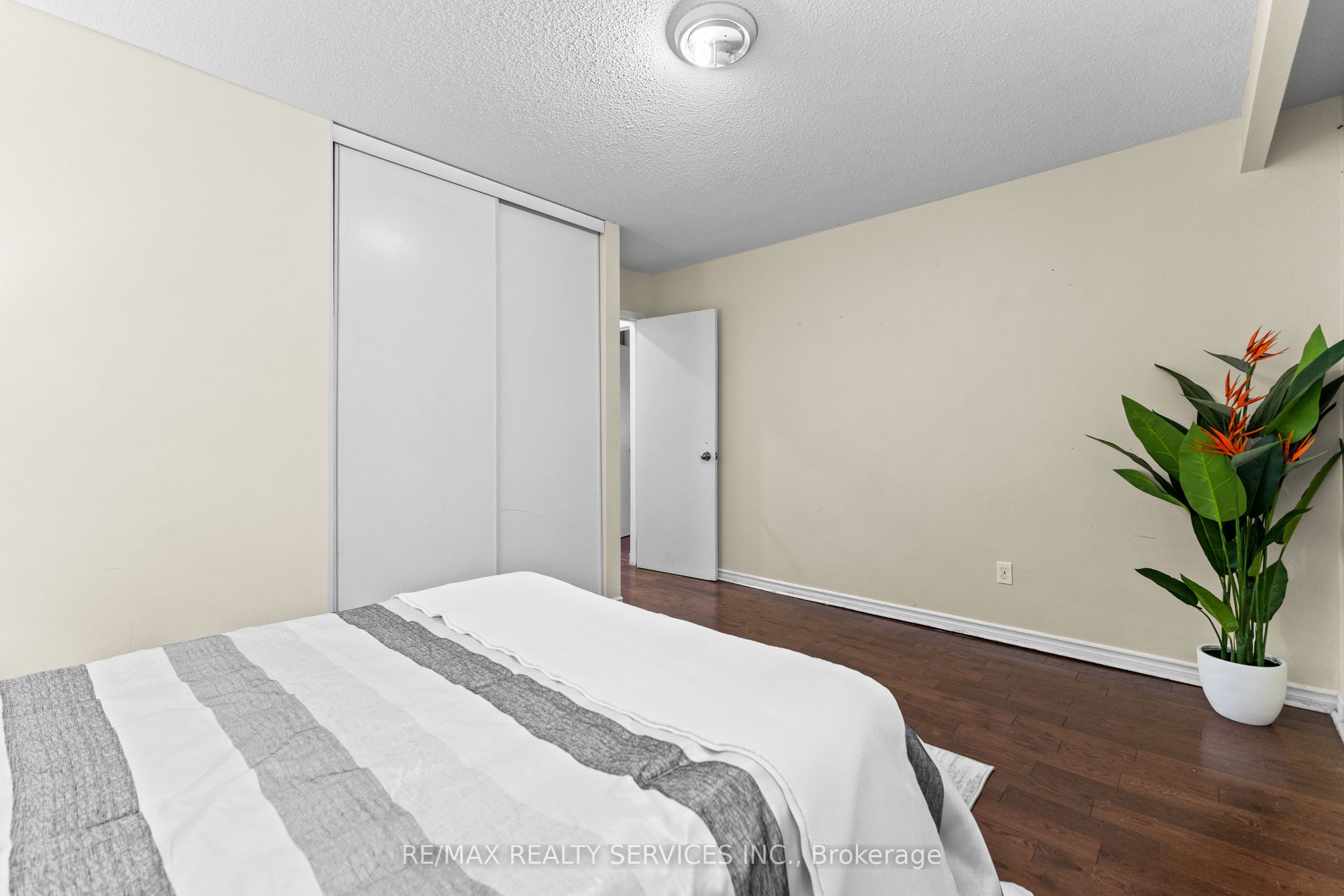 13 Linkdale Road Property Photo 18