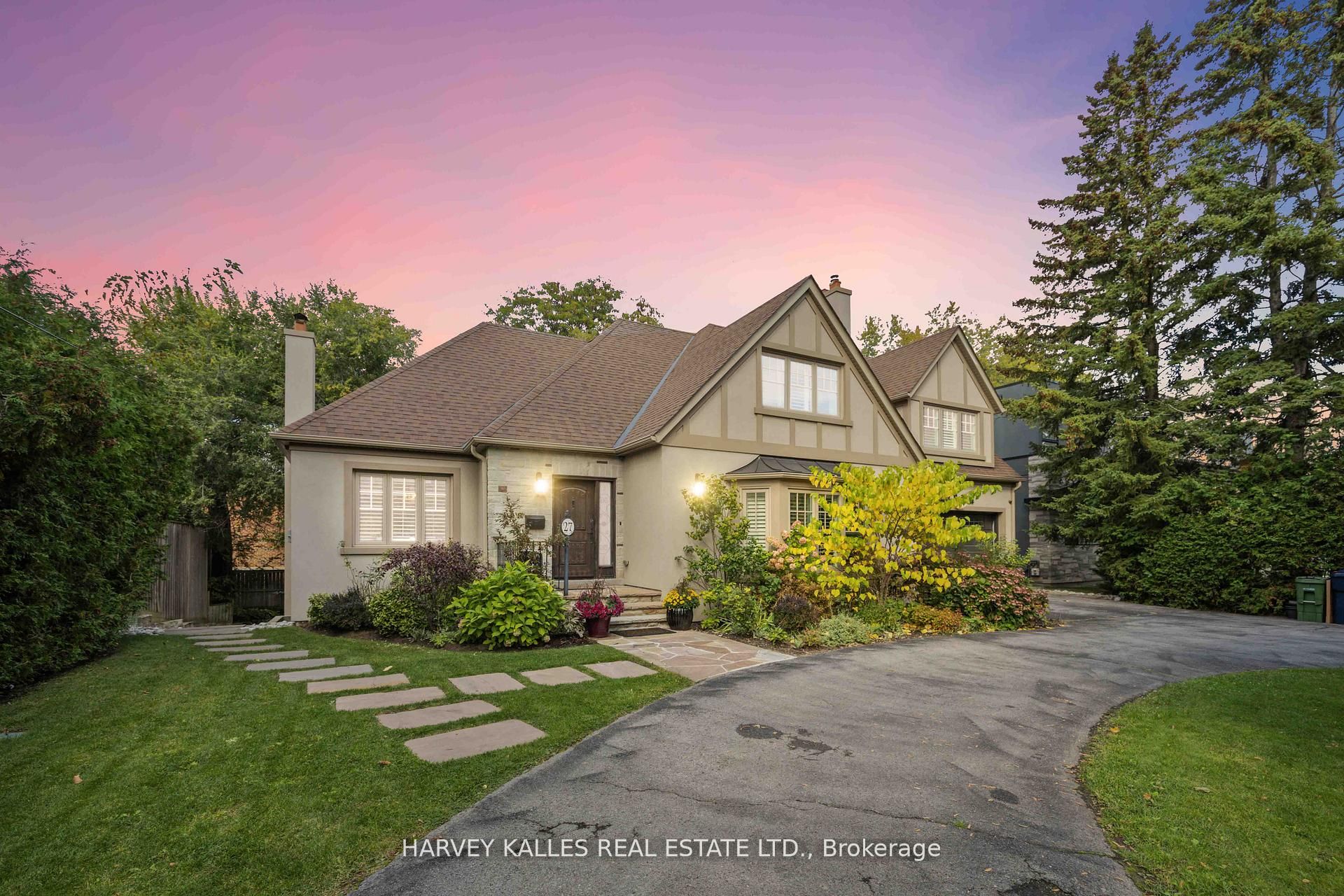27 Ashley Park Road