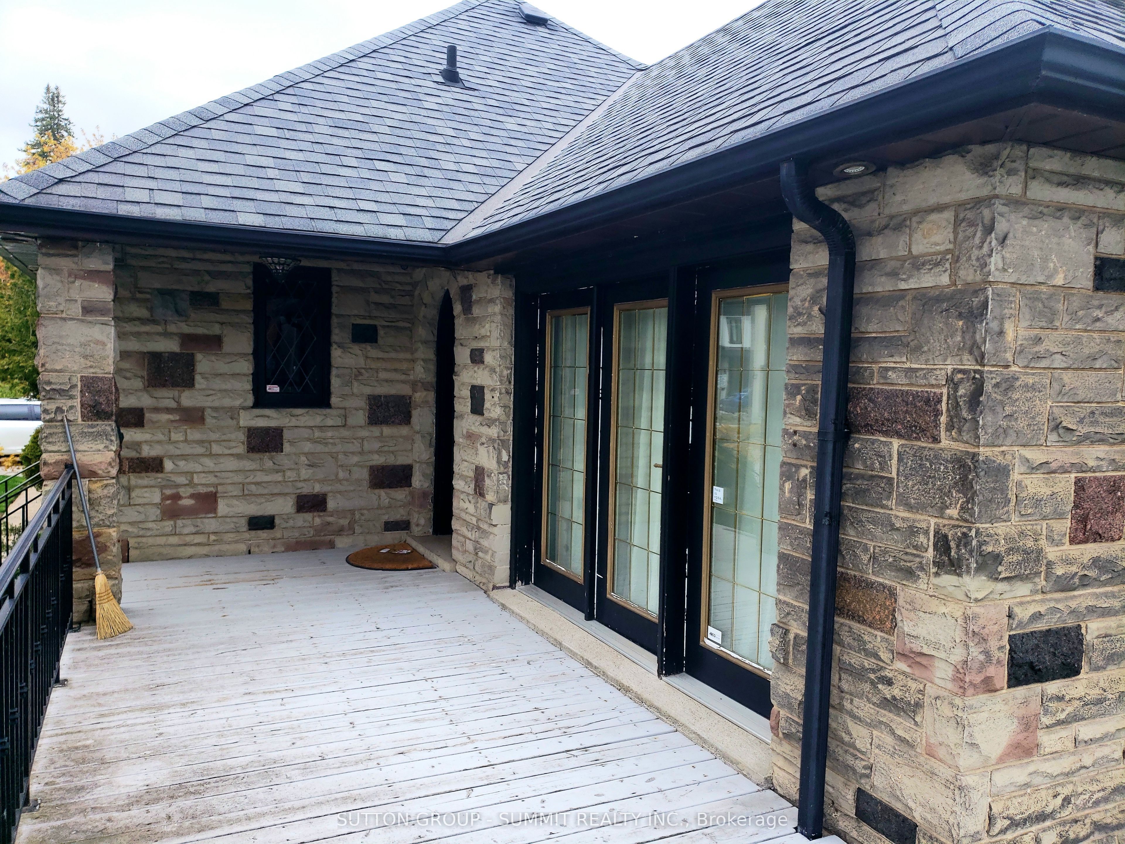 3 Brant Avenue Property Photo 8