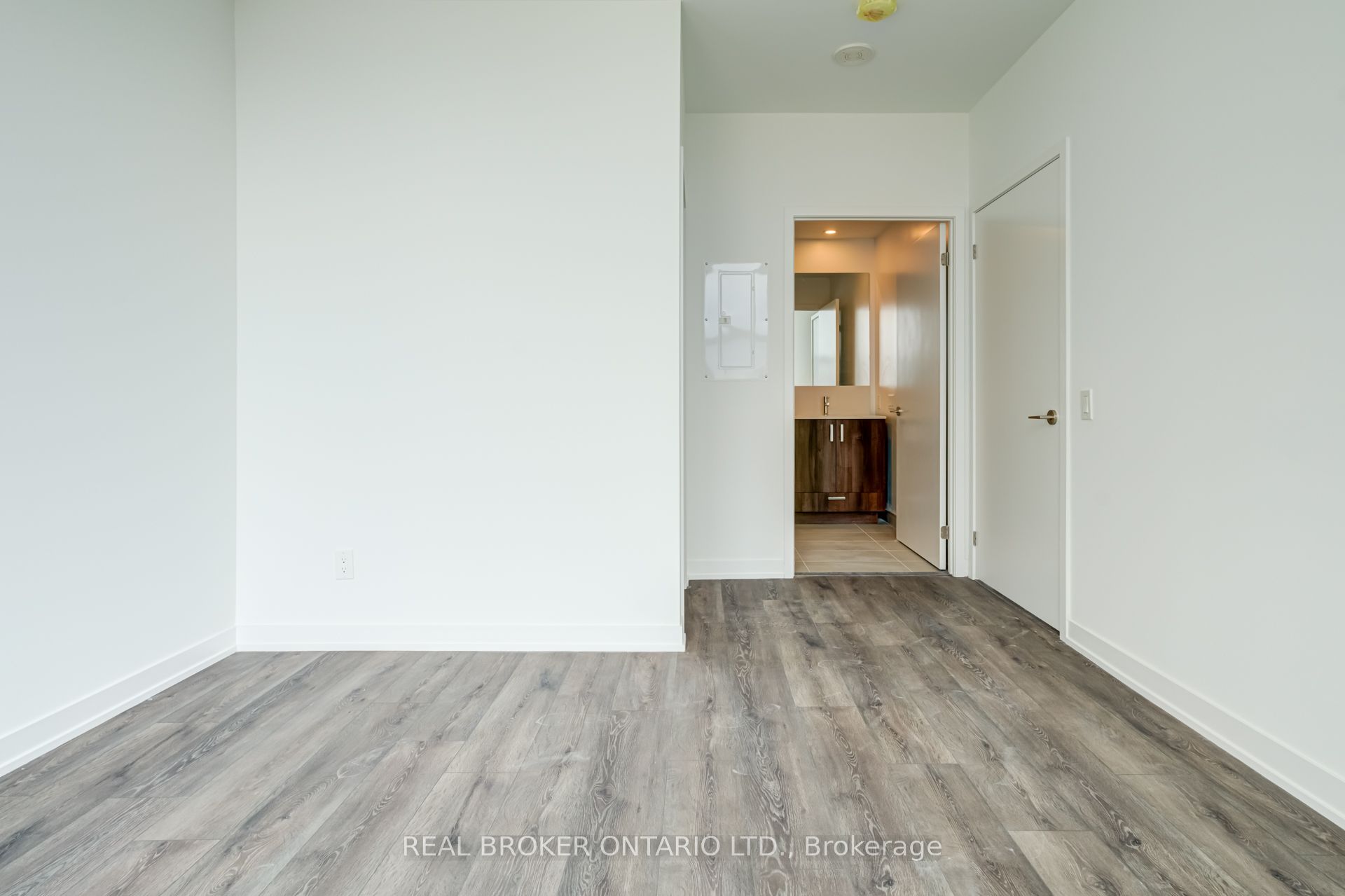 1787 St Clair Avenue W 1105 Property Photo 6