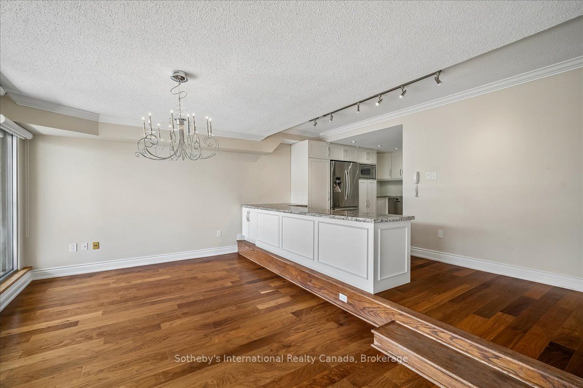 2170 Marine Drive 2104 Property Photo 9