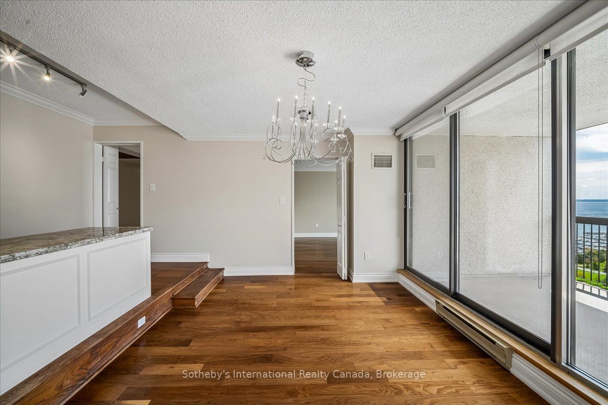 2170 Marine Drive 2104 Property Photo 10