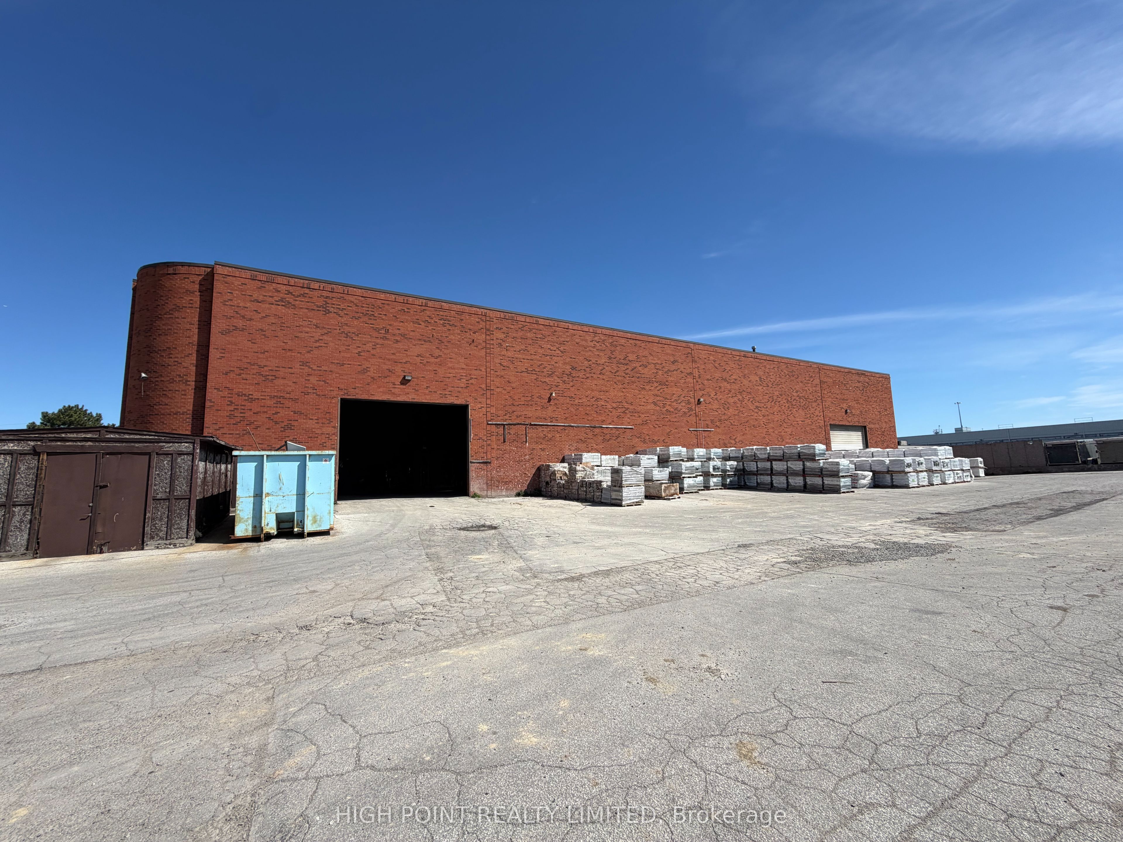 4701 Steeles Avenue W Property Photo 8