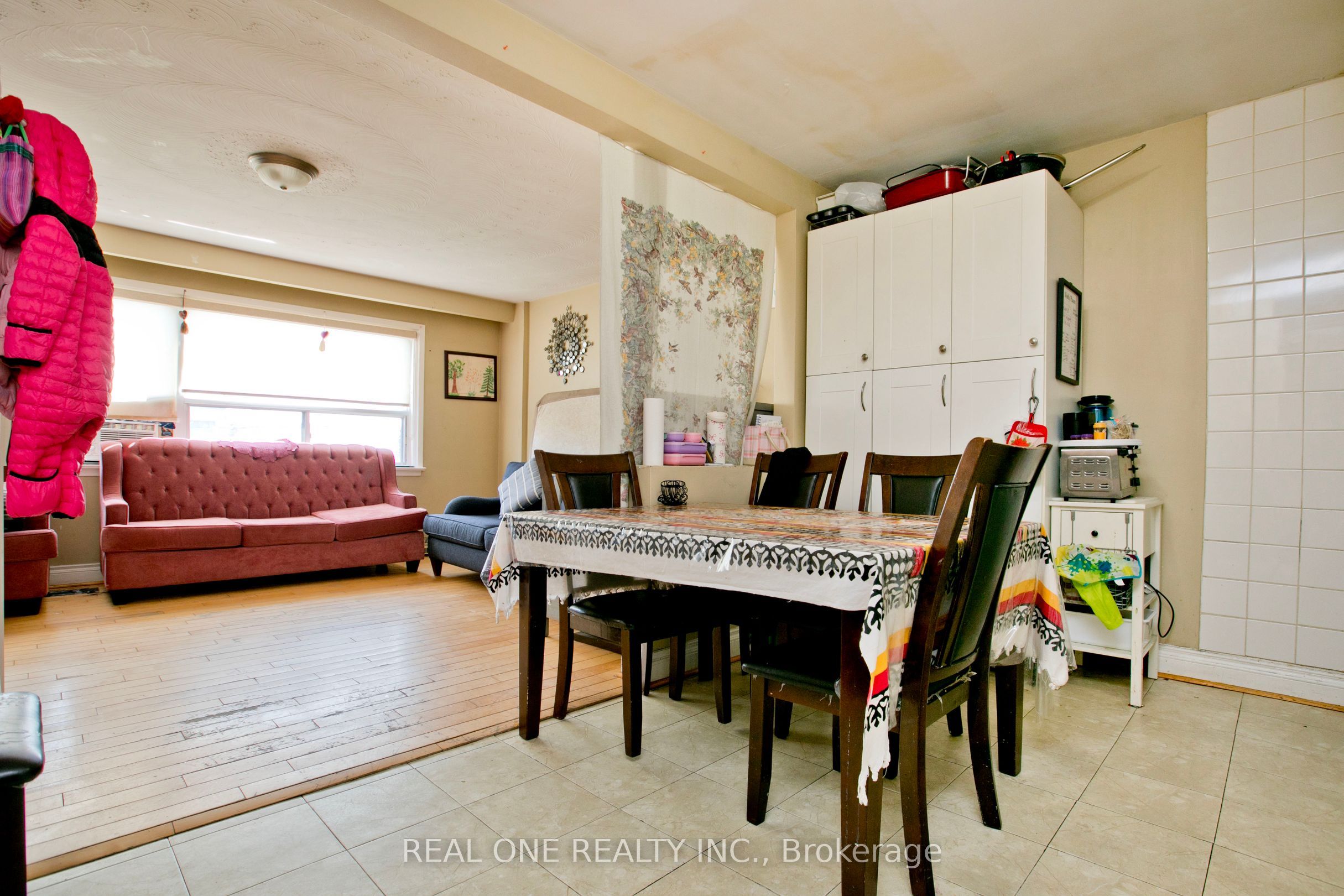 1702 Jane Street Property Photo 11
