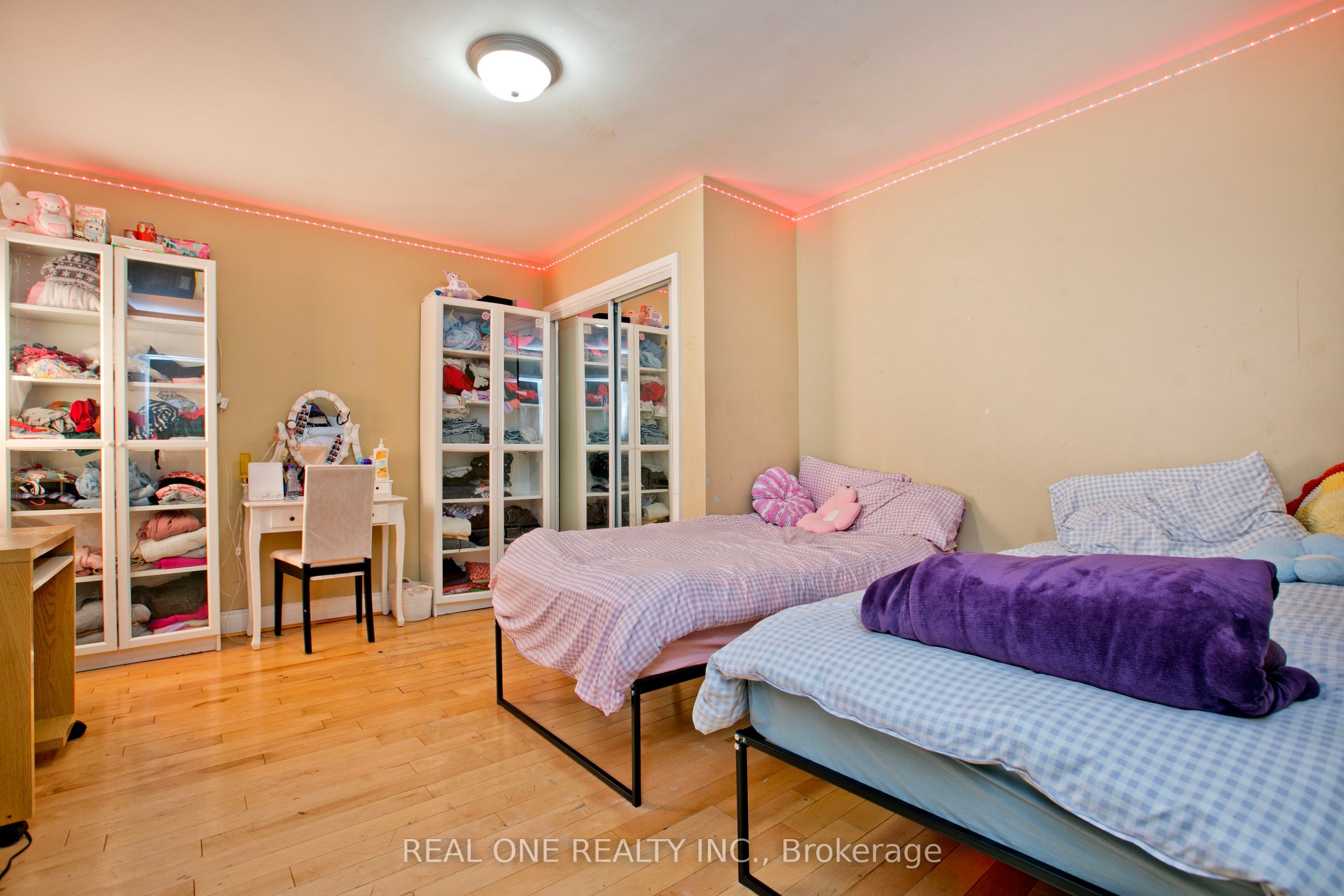 1702 Jane Street Property Photo 12