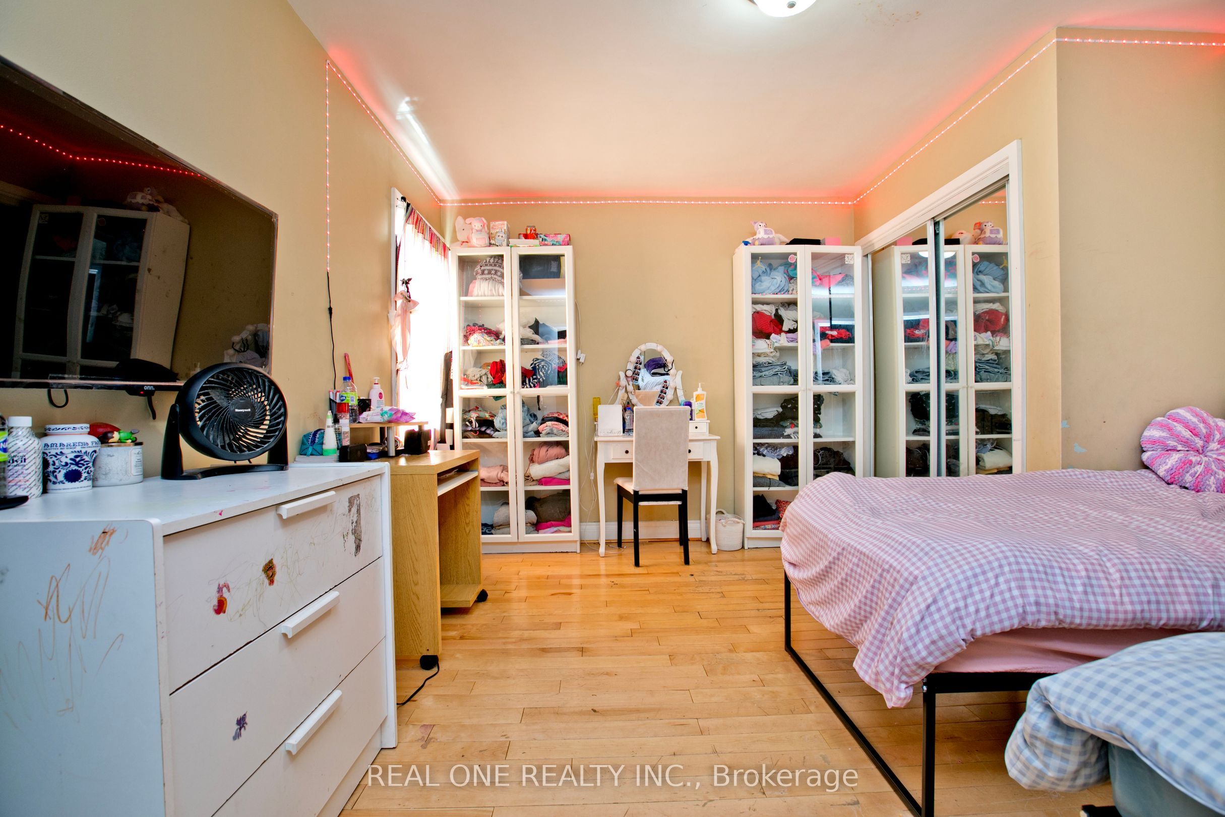 1702 Jane Street Property Photo 13