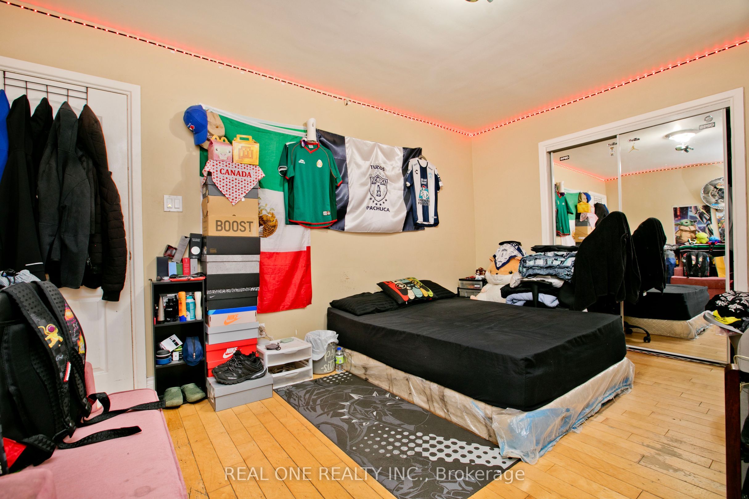 1702 Jane Street Property Photo 15
