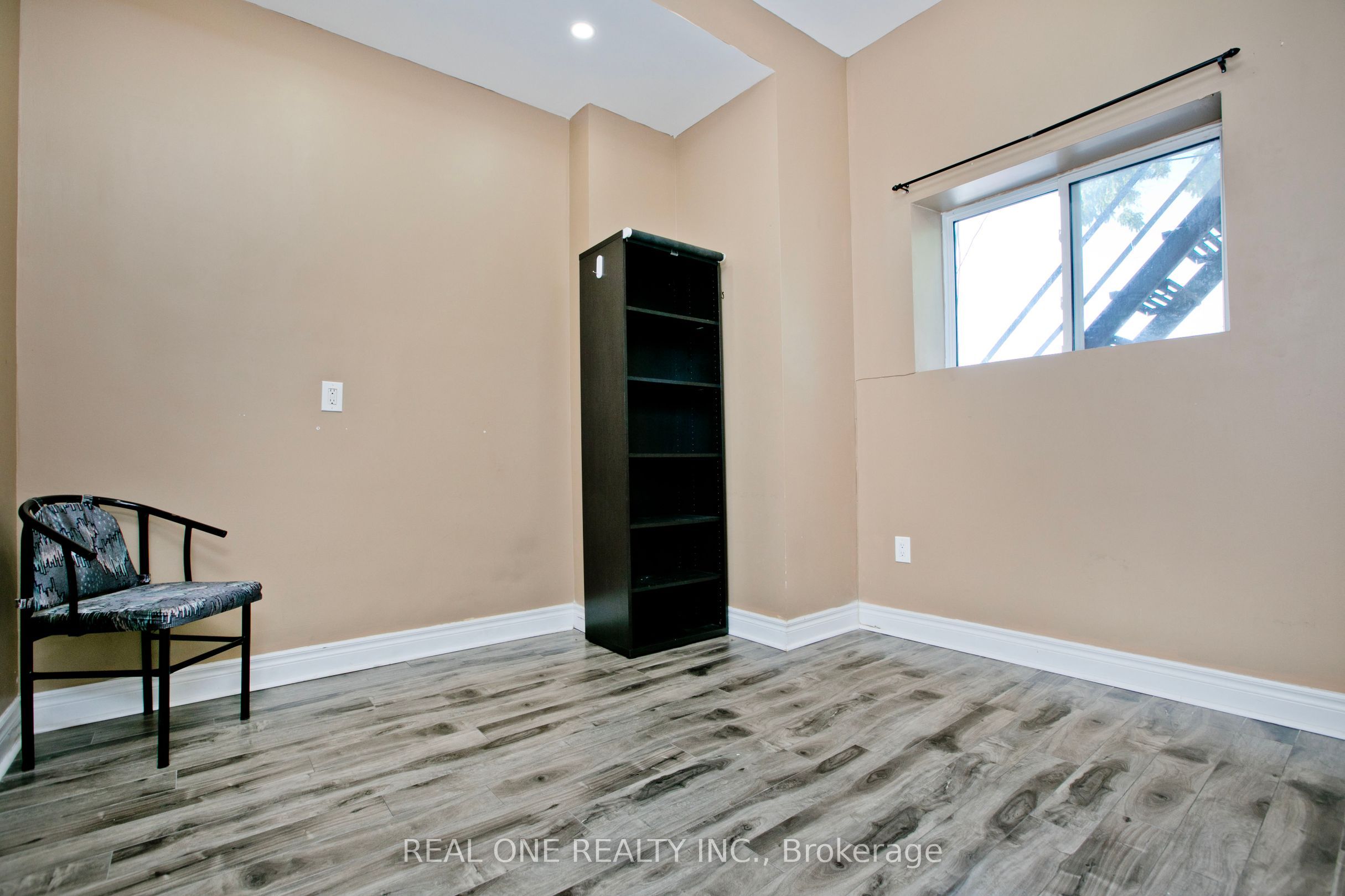 1702 Jane Street Property Photo 27