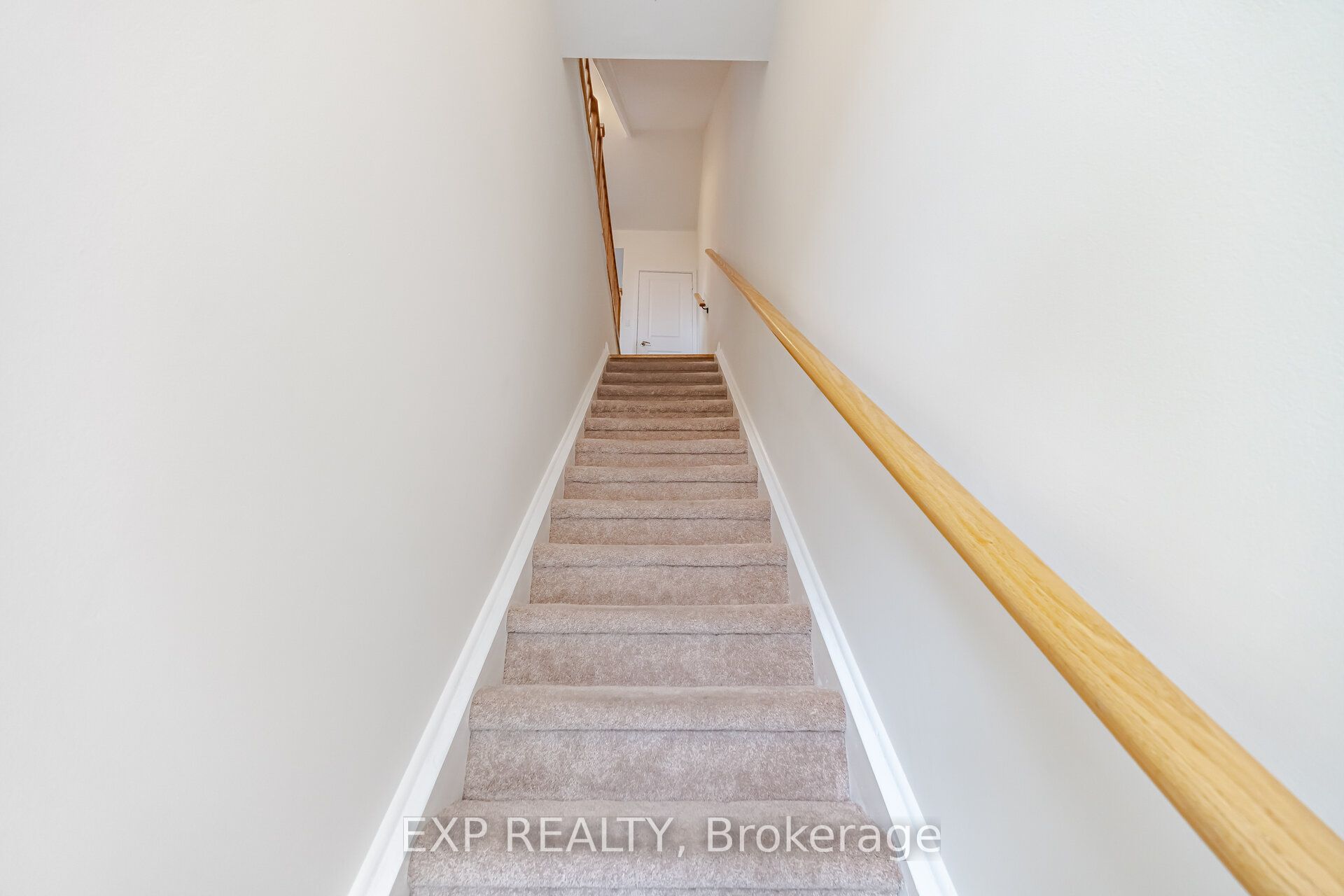 60 Winston Park Boulevard 66 Property Photo 4