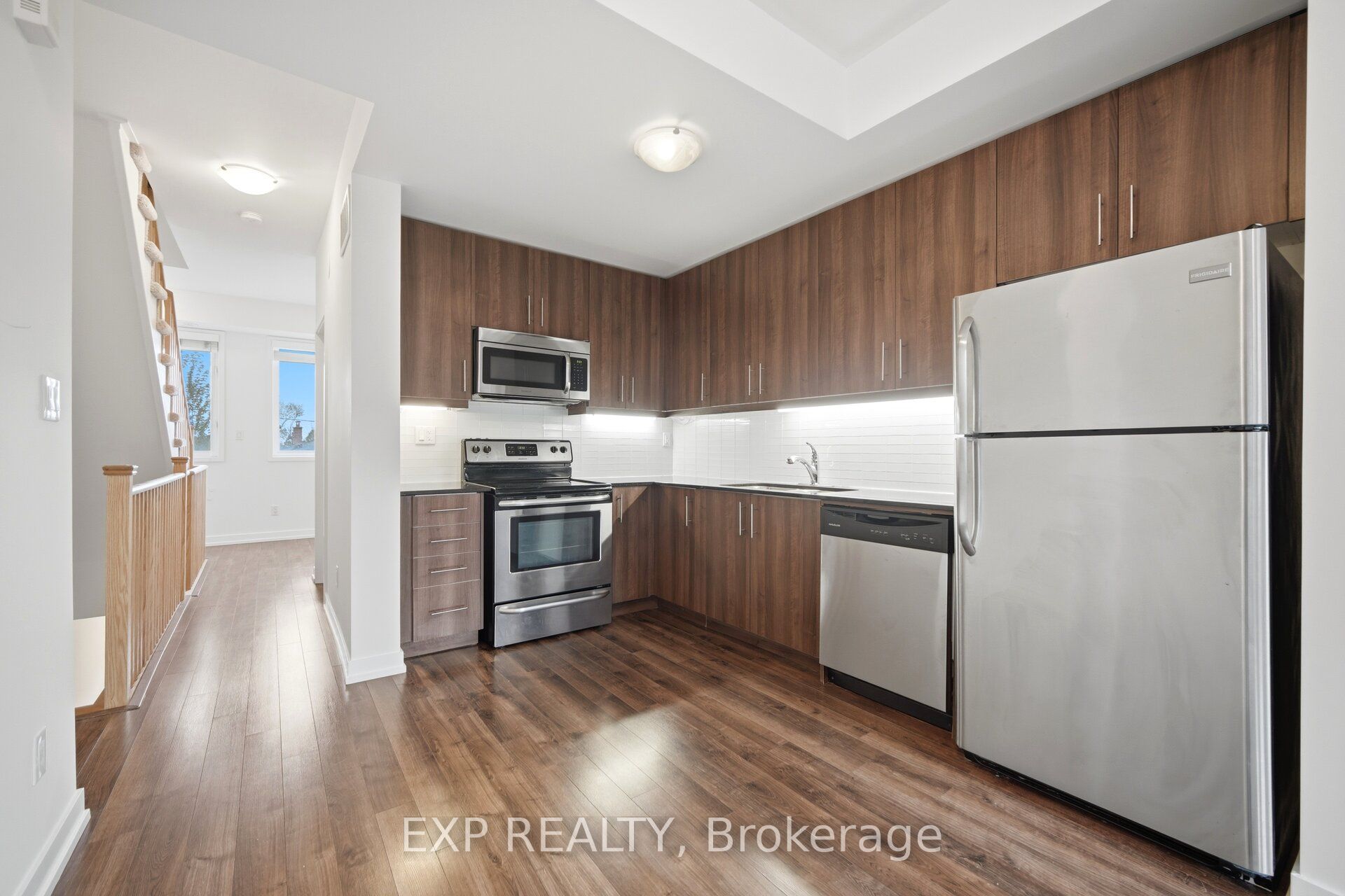 60 Winston Park Boulevard 66 Property Photo 8