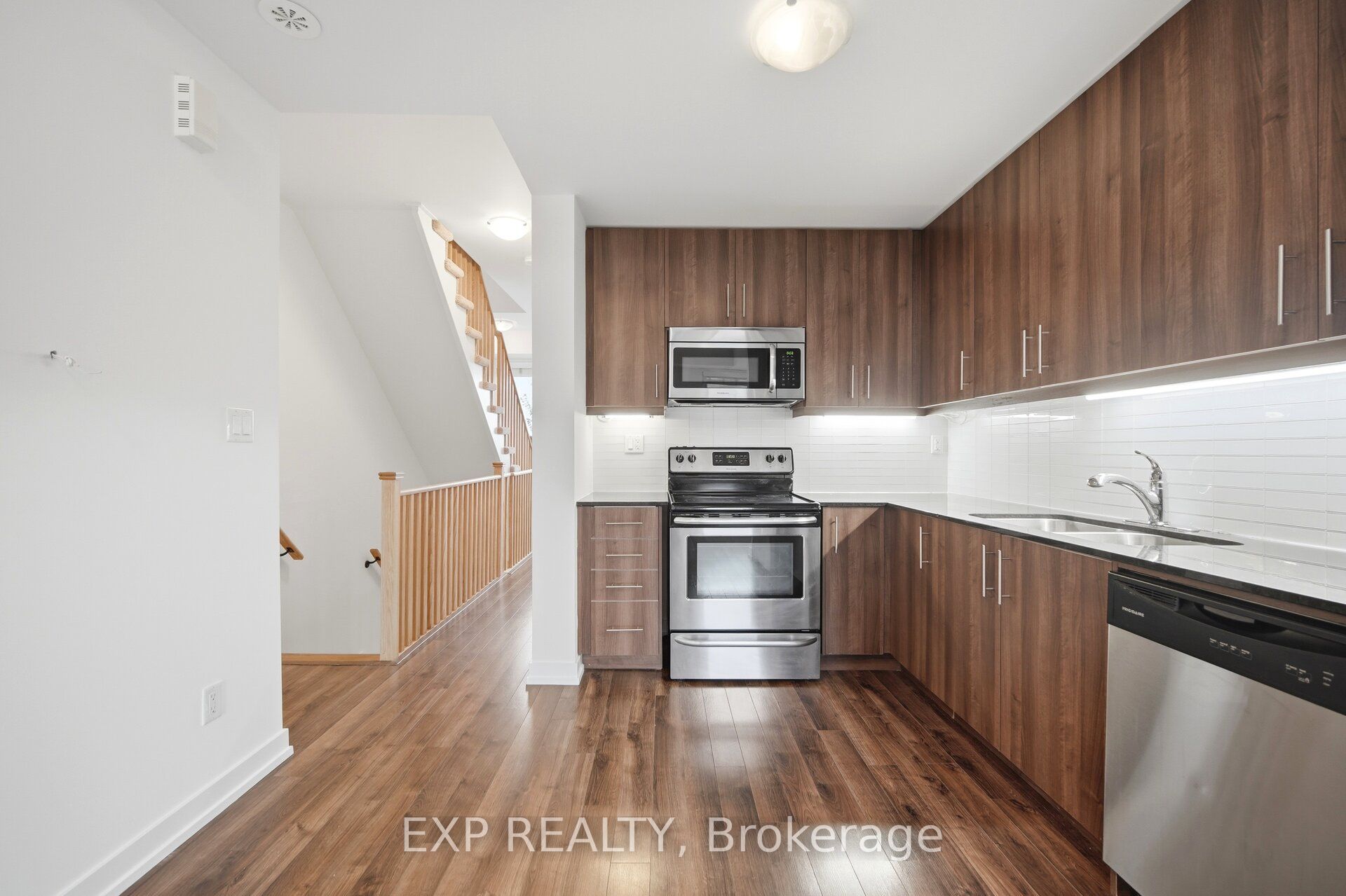 60 Winston Park Boulevard 66 Property Photo 9