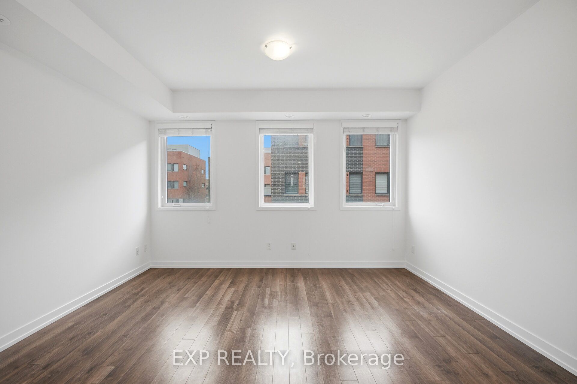 60 Winston Park Boulevard 66 Property Photo 10