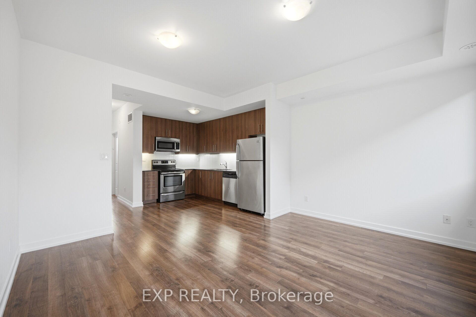60 Winston Park Boulevard 66 Property Photo 12