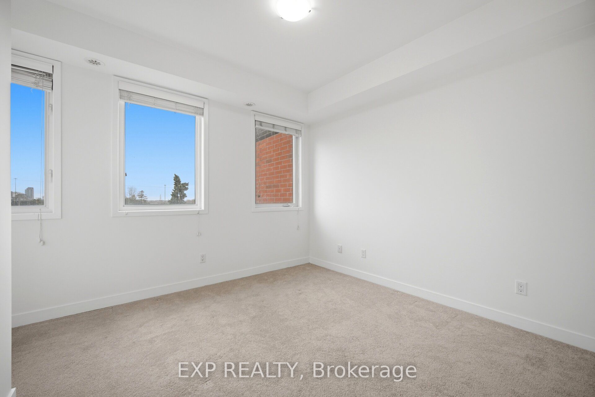 60 Winston Park Boulevard 66 Property Photo 20