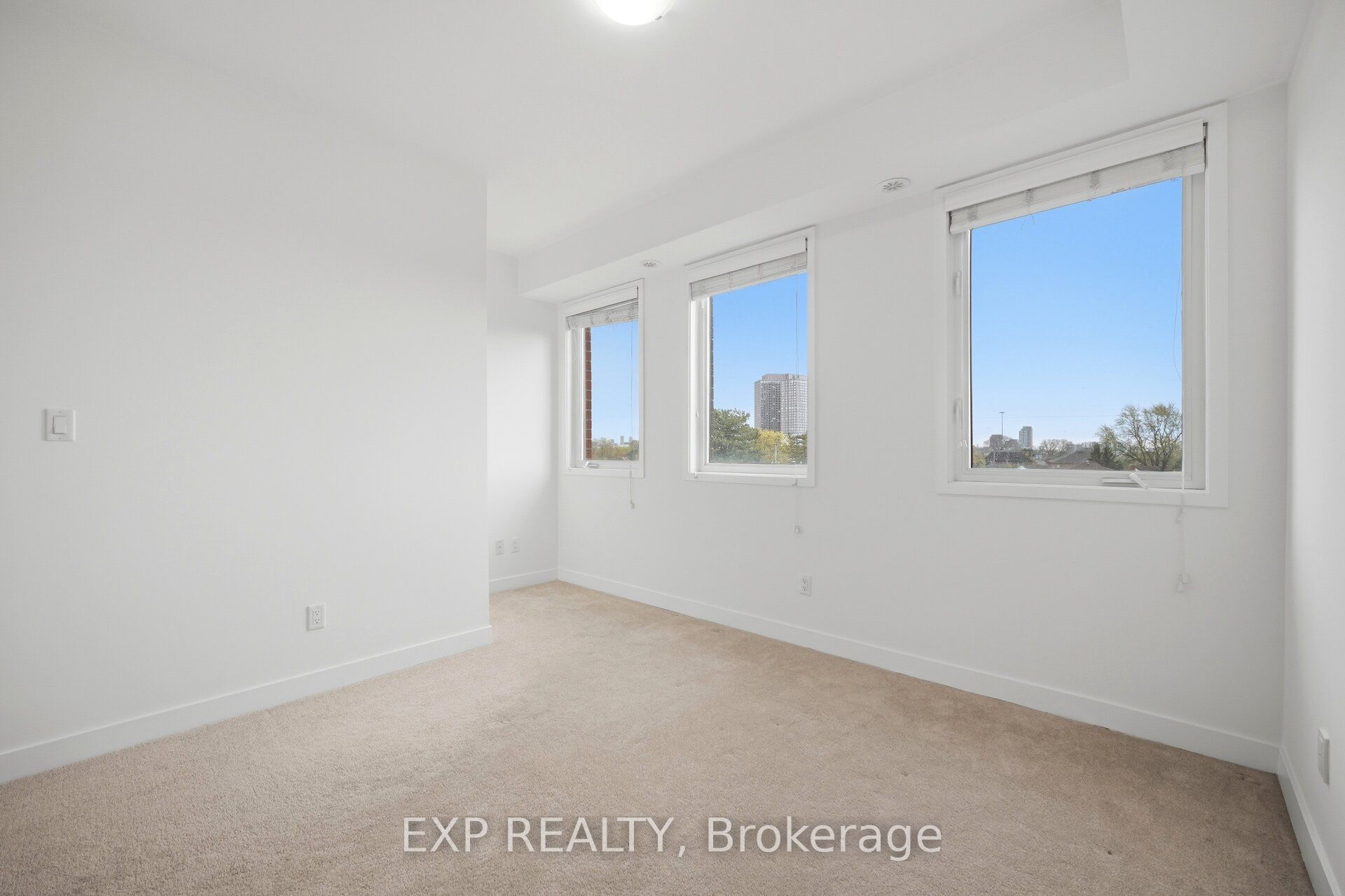 60 Winston Park Boulevard 66 Property Photo 21