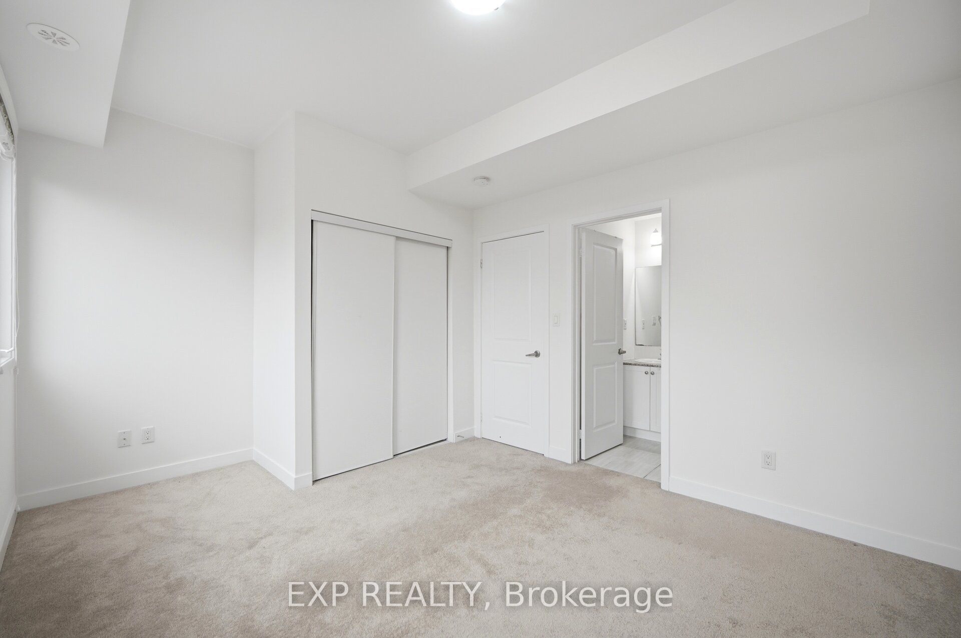 60 Winston Park Boulevard 66 Property Photo 26