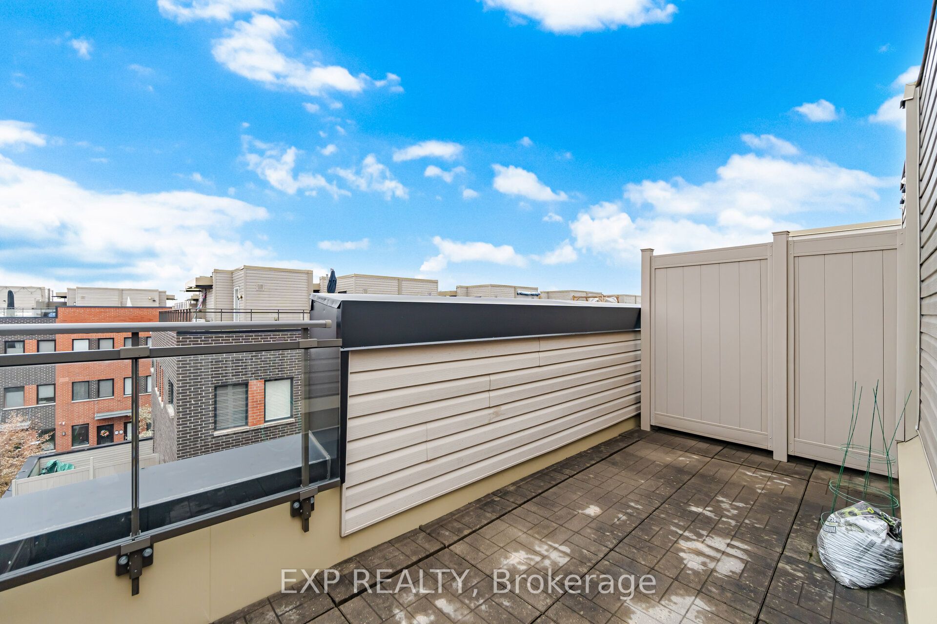 60 Winston Park Boulevard 66 Property Photo 31