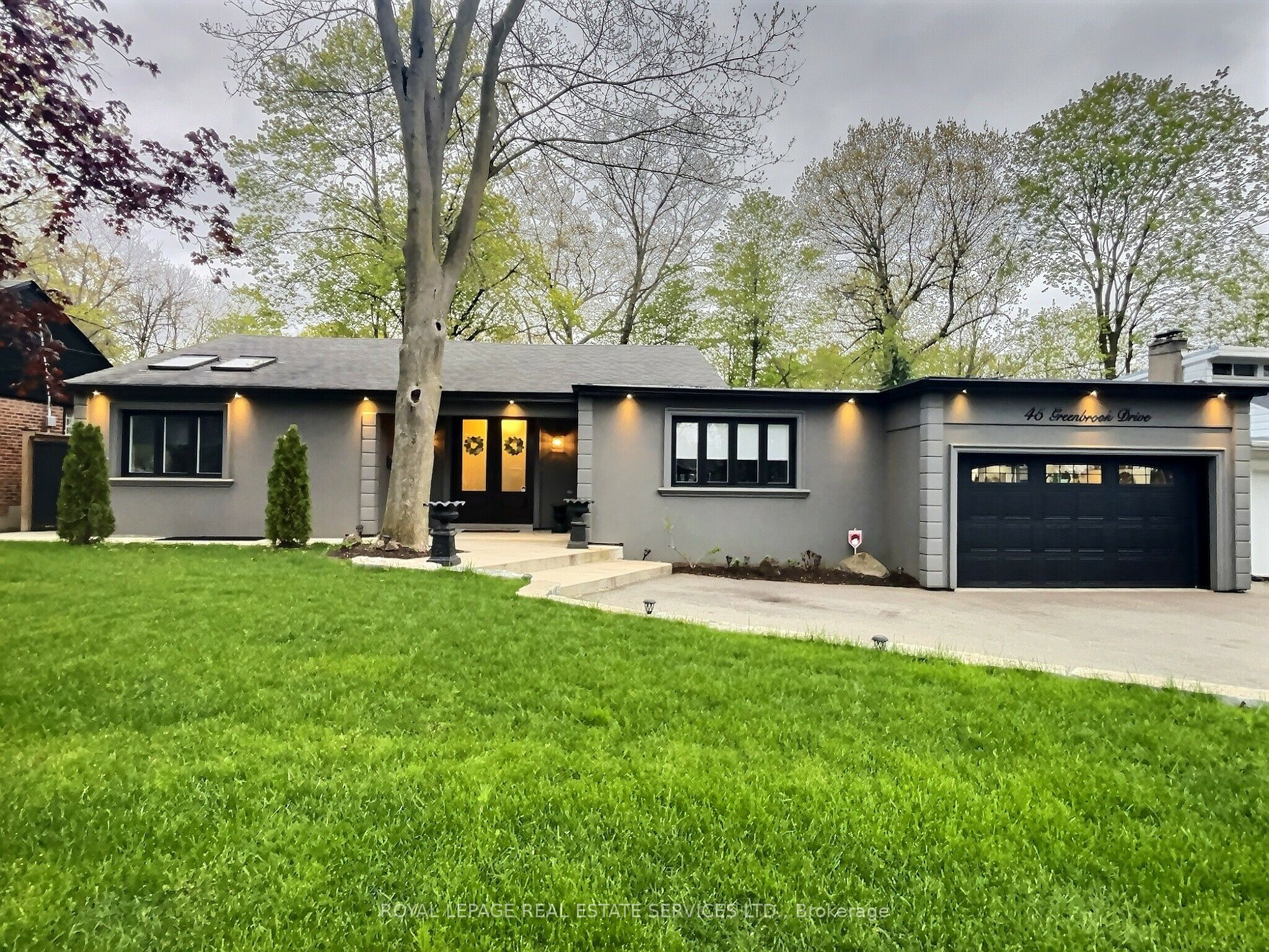 45 Greenbrook Drive