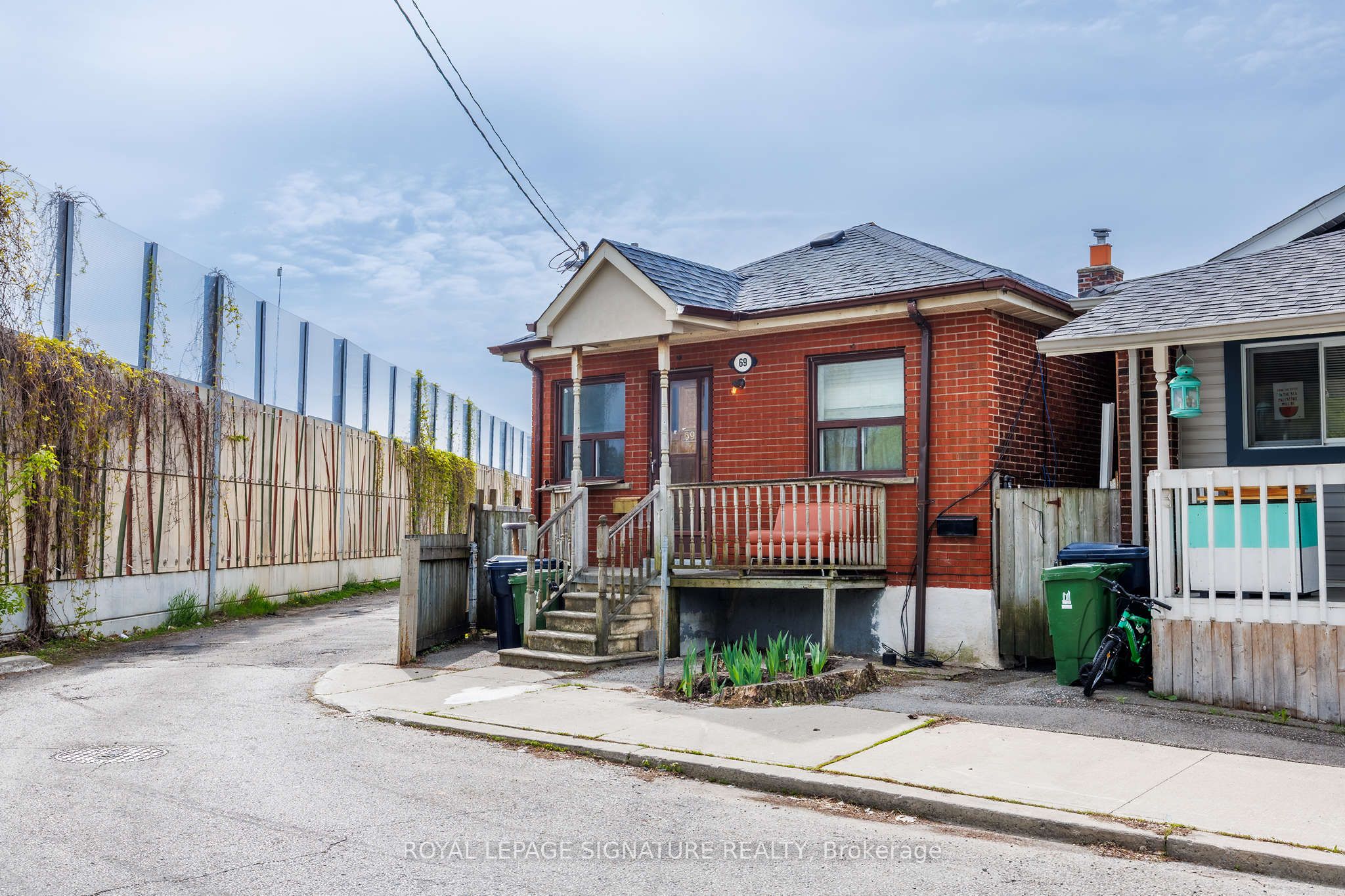 69 Nickle Street