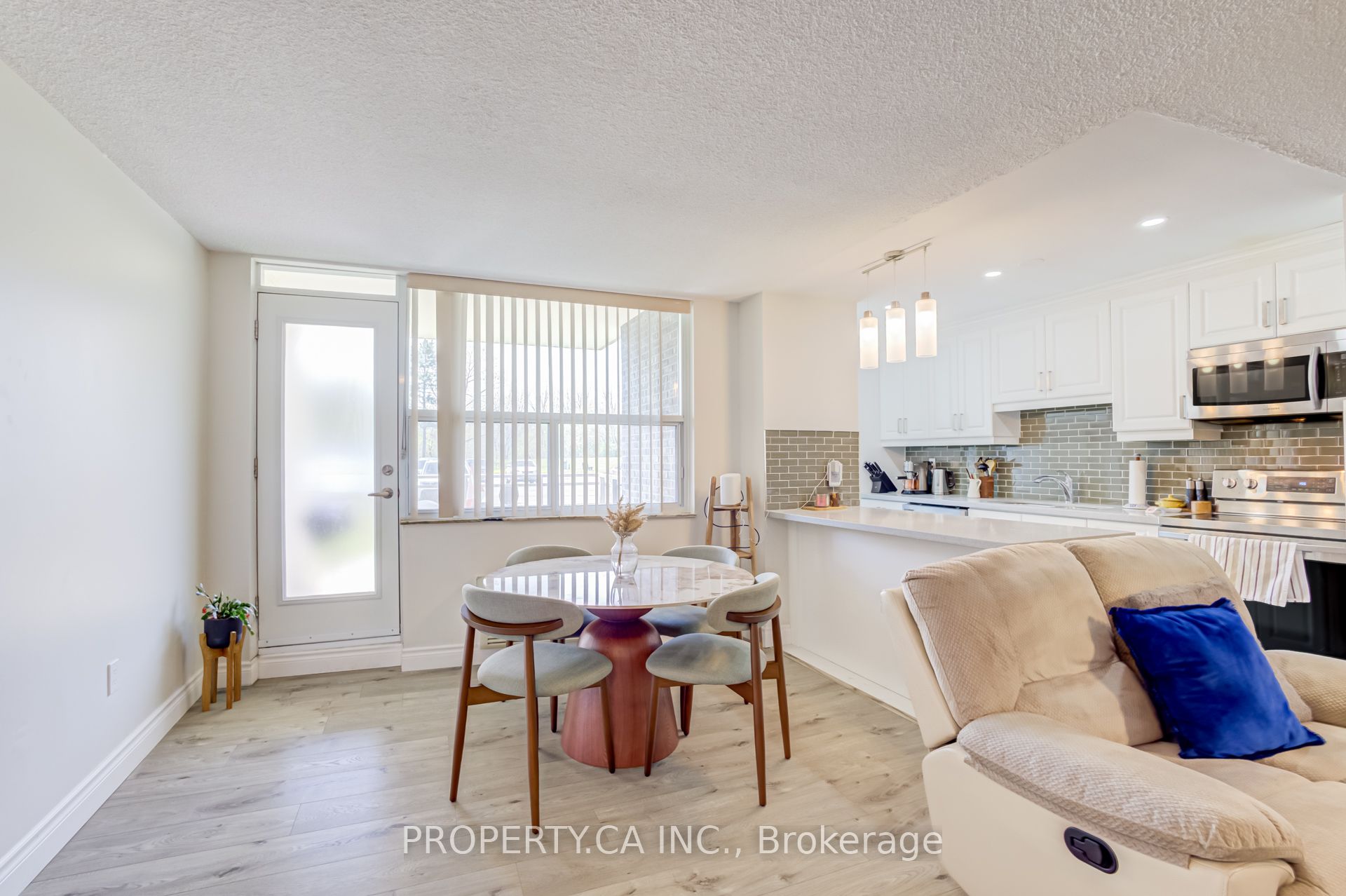 966 Inverhouse Drive 109 Property Photo 4