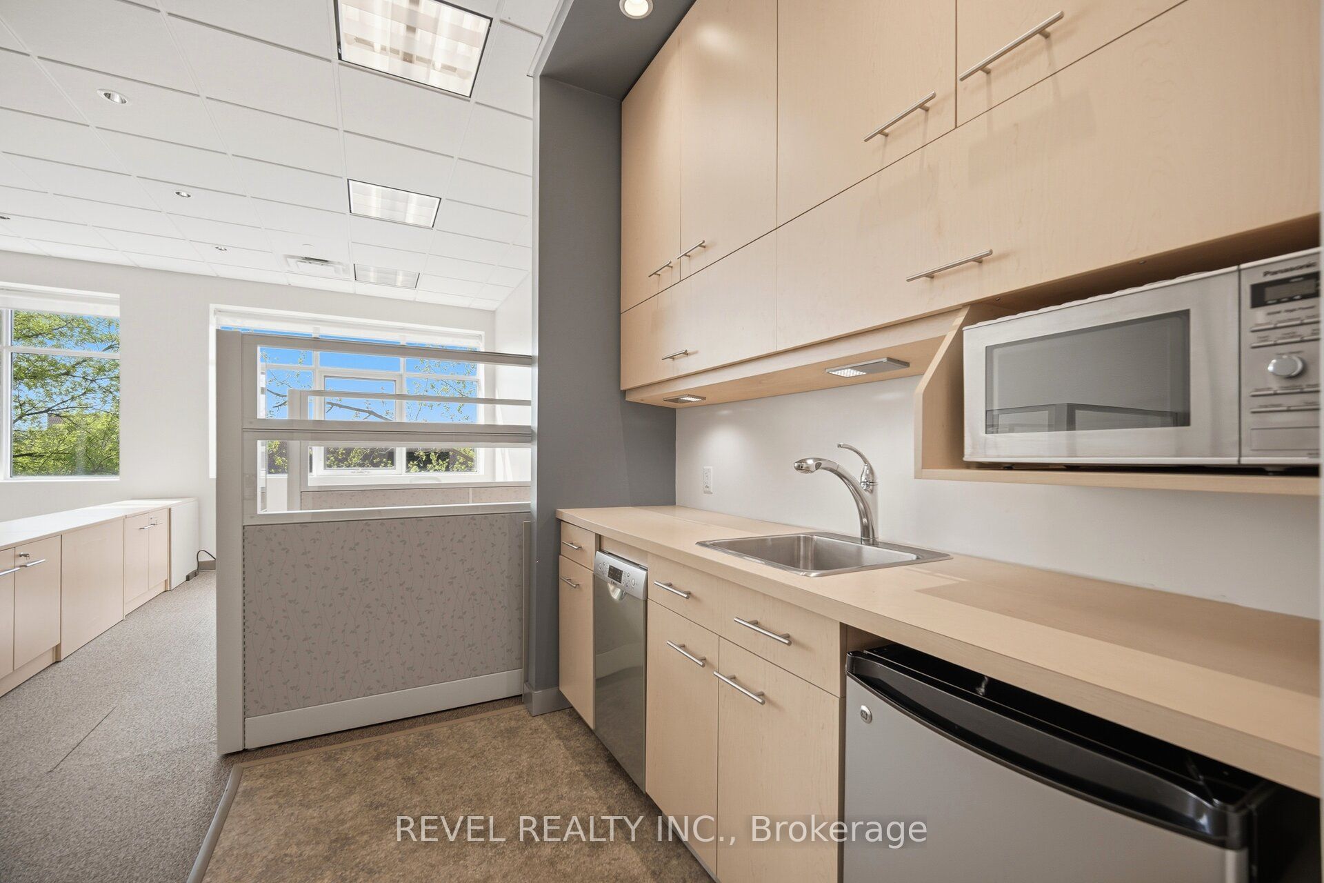330 Bronte Street S 210 Property Photo 14