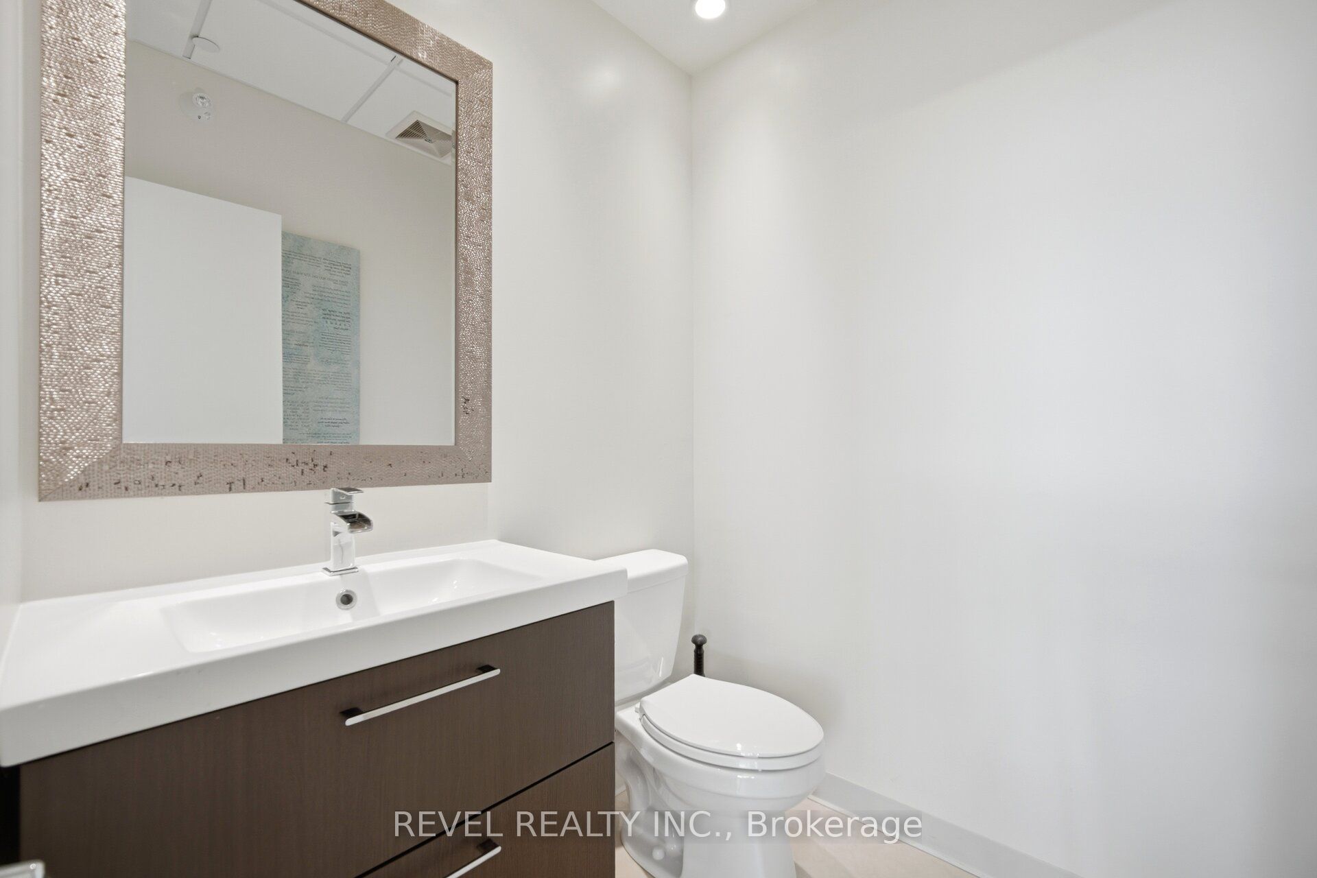 330 Bronte Street S 210 Property Photo 16