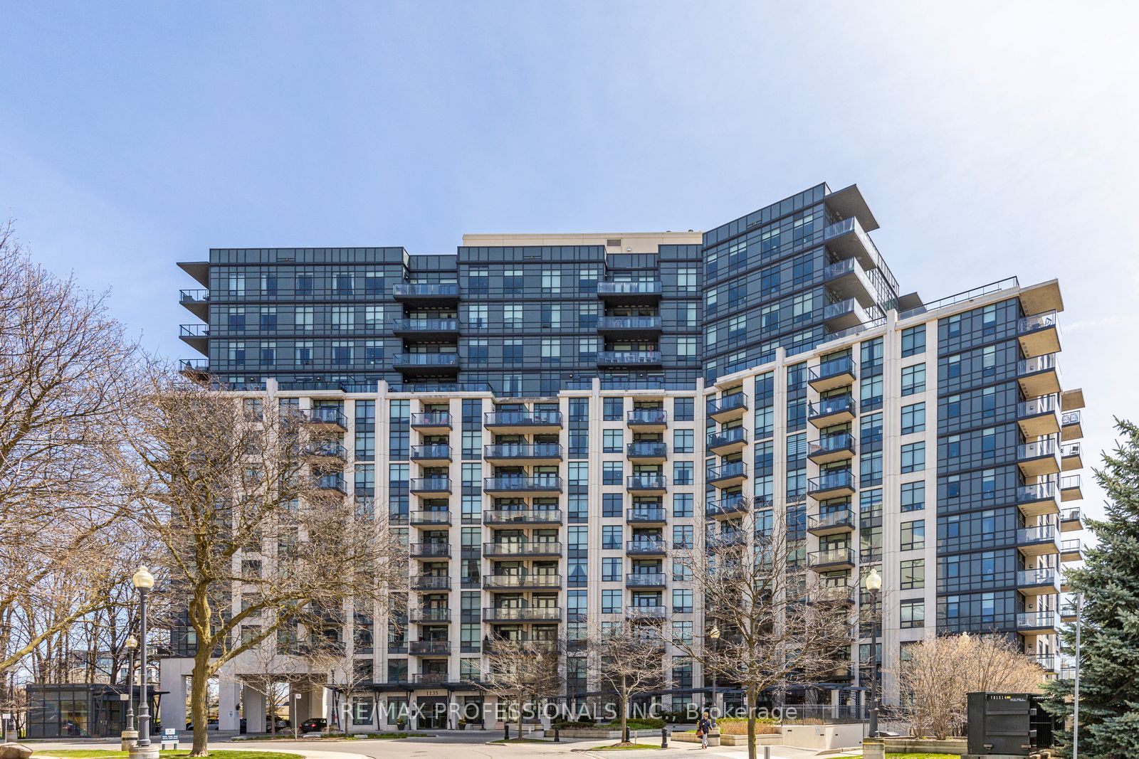 1135 Royal York Road 801