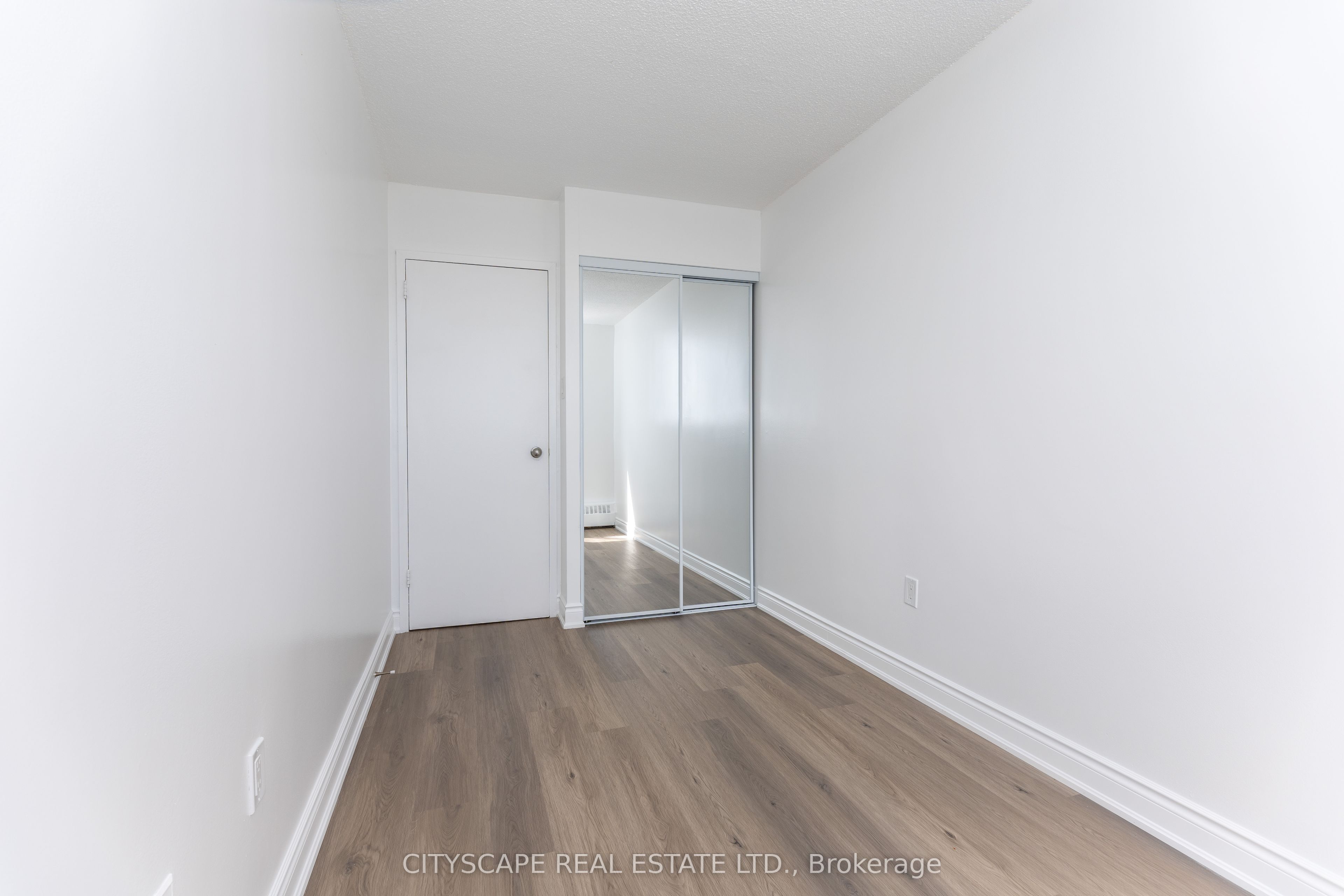 940 Caledonia Road 1005 Property Photo 6