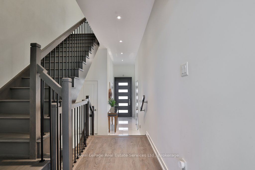 3155 Mintwood Circle Property Photo 8