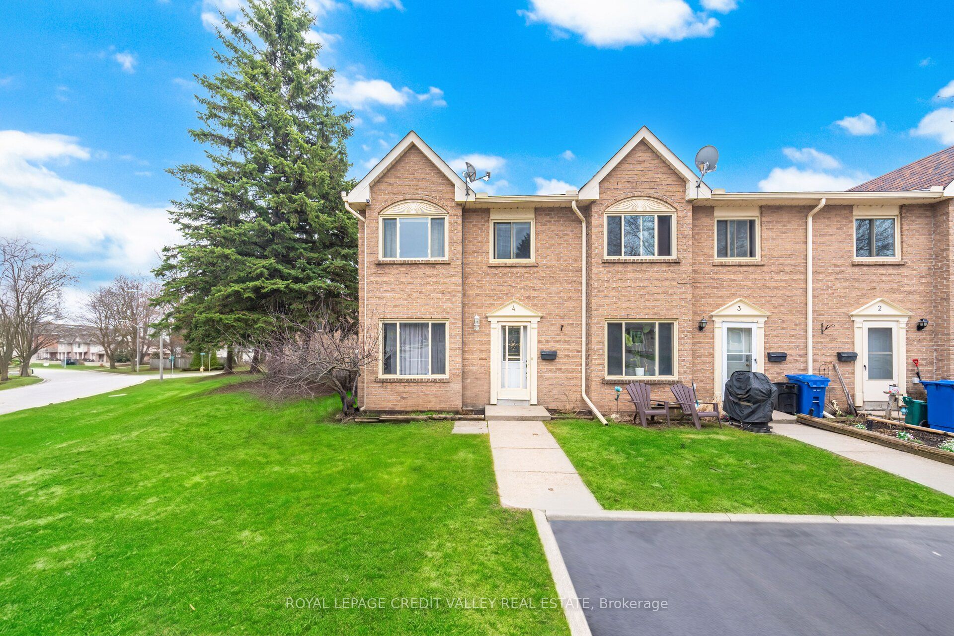 2 Parkview Drive 4 Property Photo 1