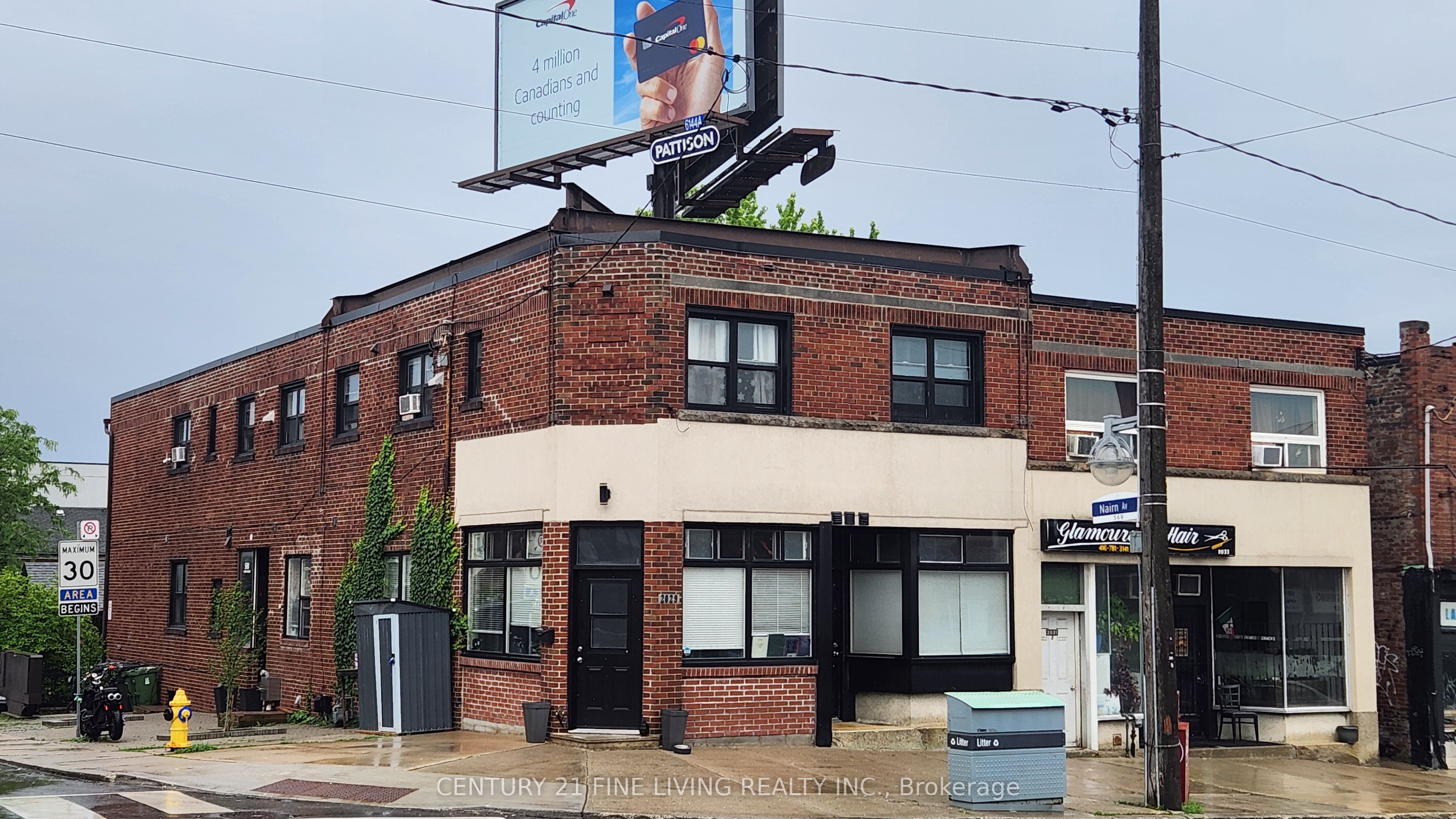 2029-2031 Eglinton Avenue W Property Photo 2