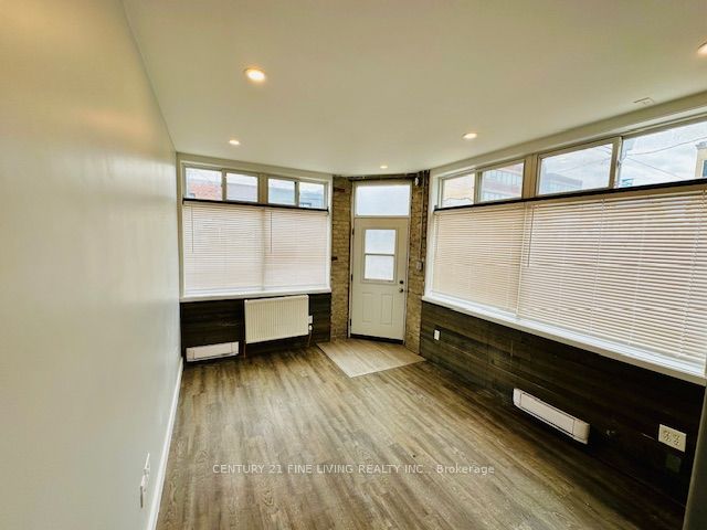 2029-2031 Eglinton Avenue W Property Photo 26
