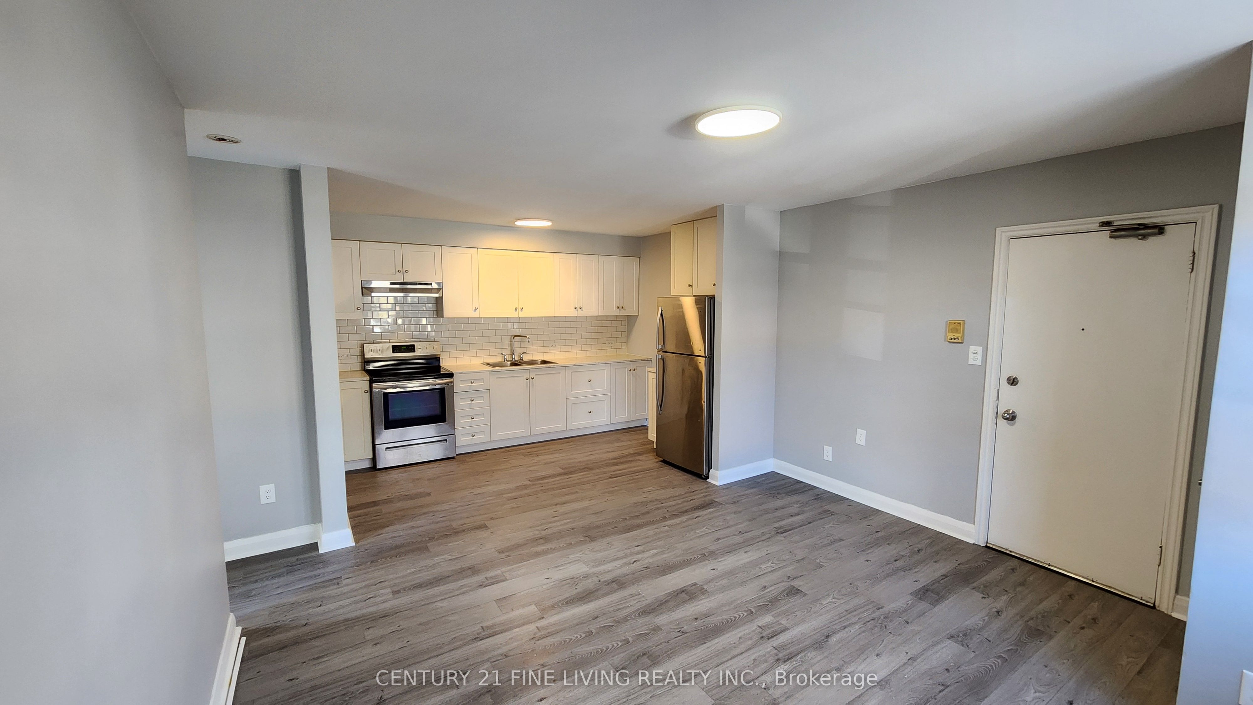 2029-2031 Eglinton Avenue W Property Photo 35