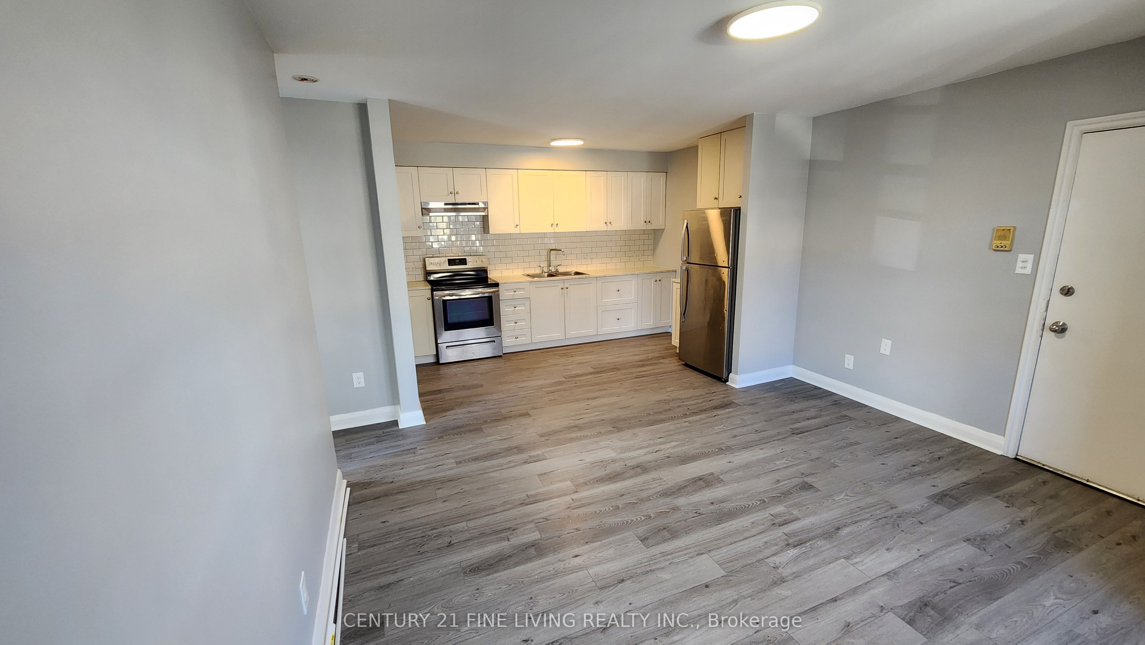 2029-2031 Eglinton Avenue W Property Photo 36