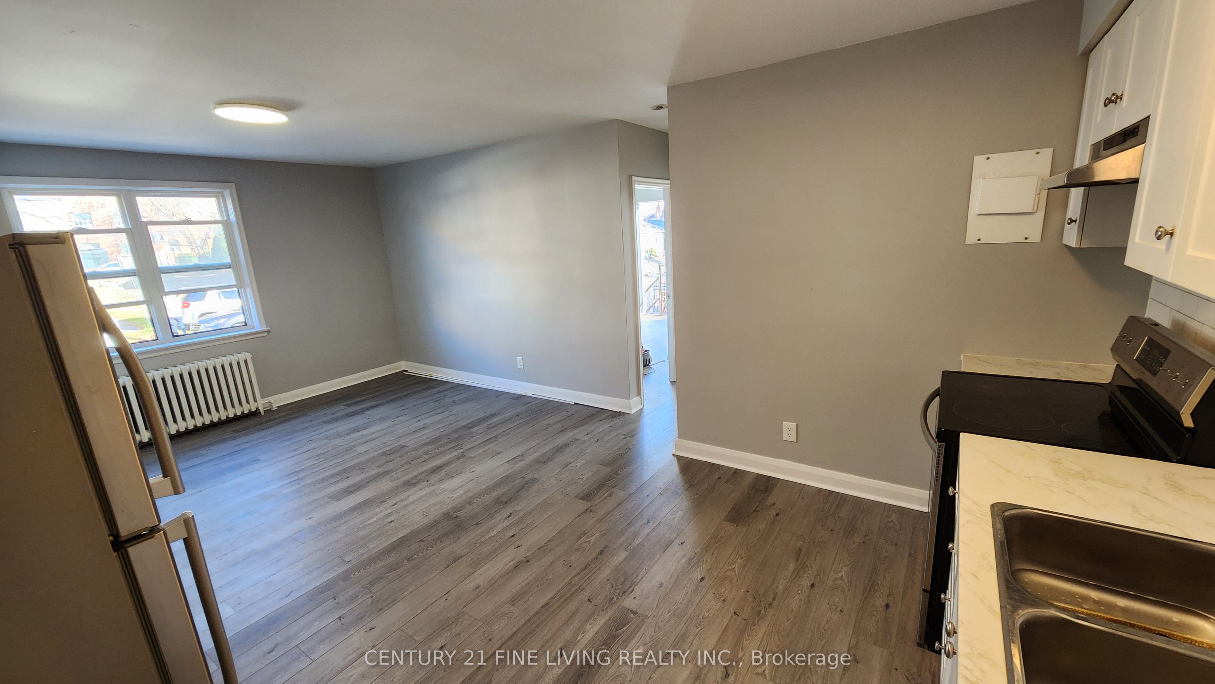 2029-2031 Eglinton Avenue W Property Photo 37