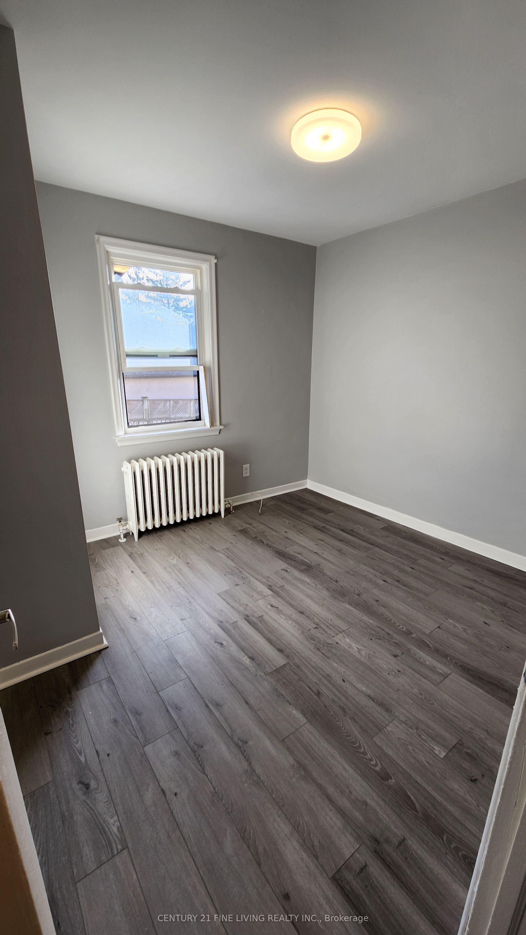 2029-2031 Eglinton Avenue W Property Photo 42