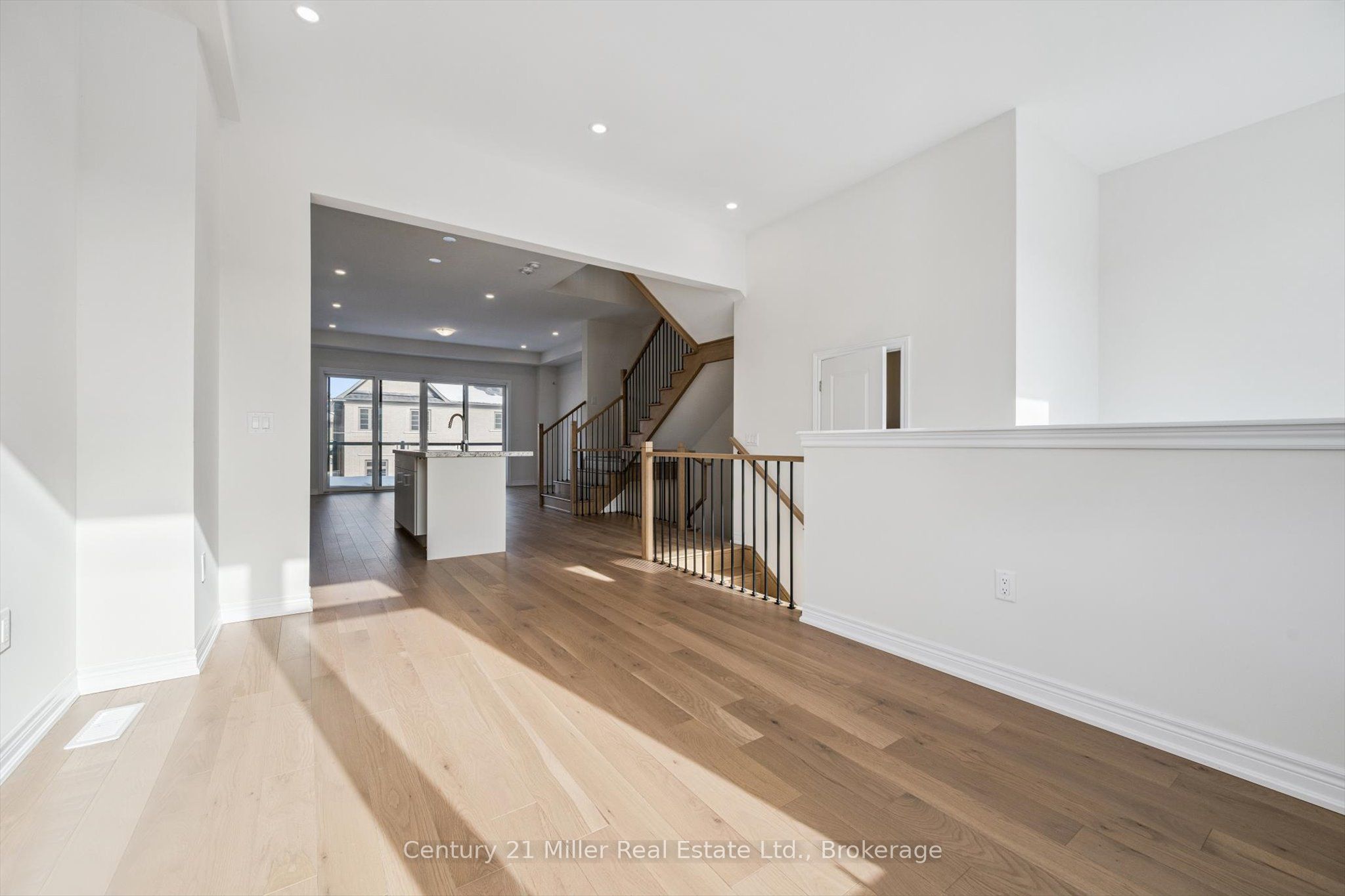 3199 Sixth Line Property Photo 4