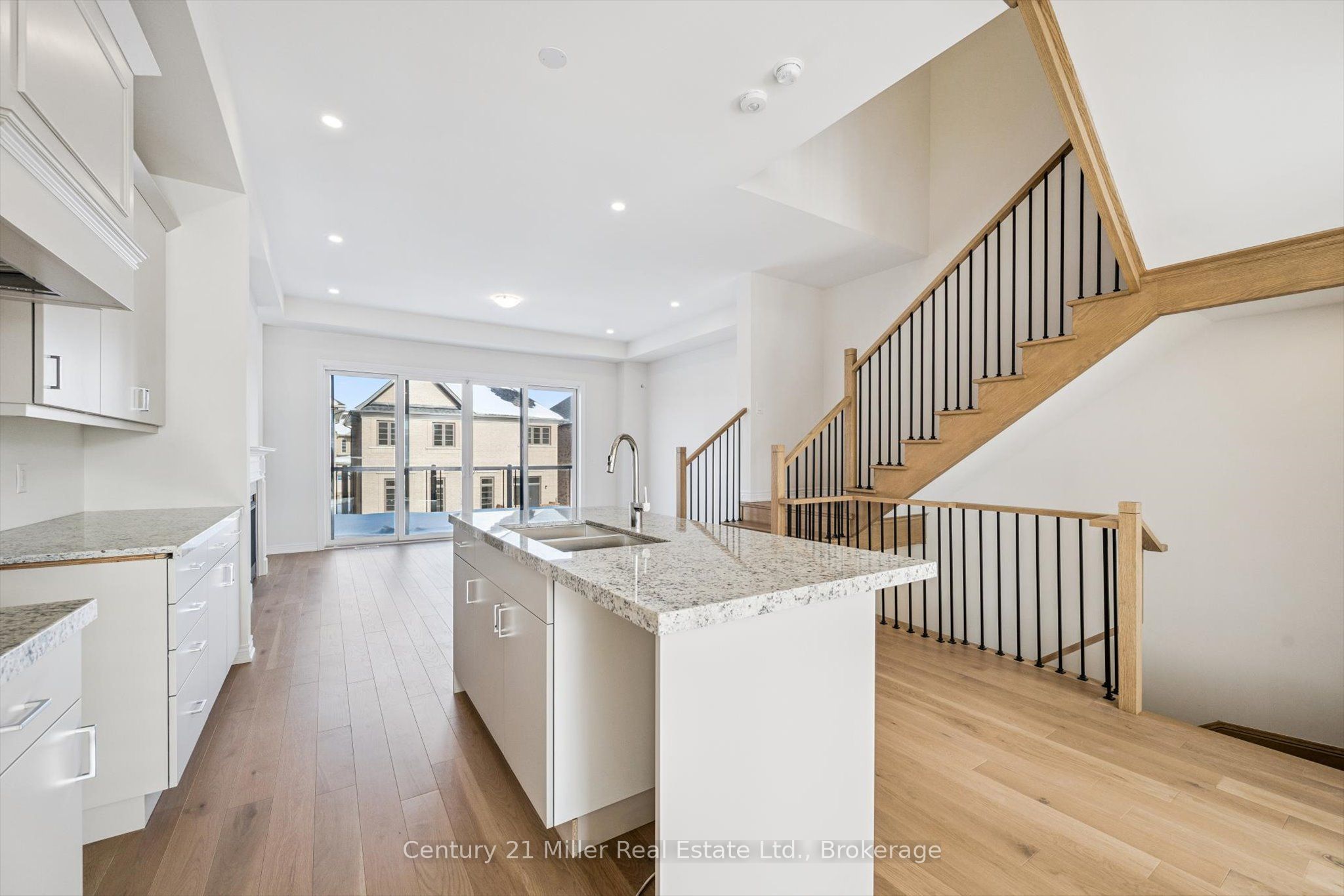 3199 Sixth Line Property Photo 6