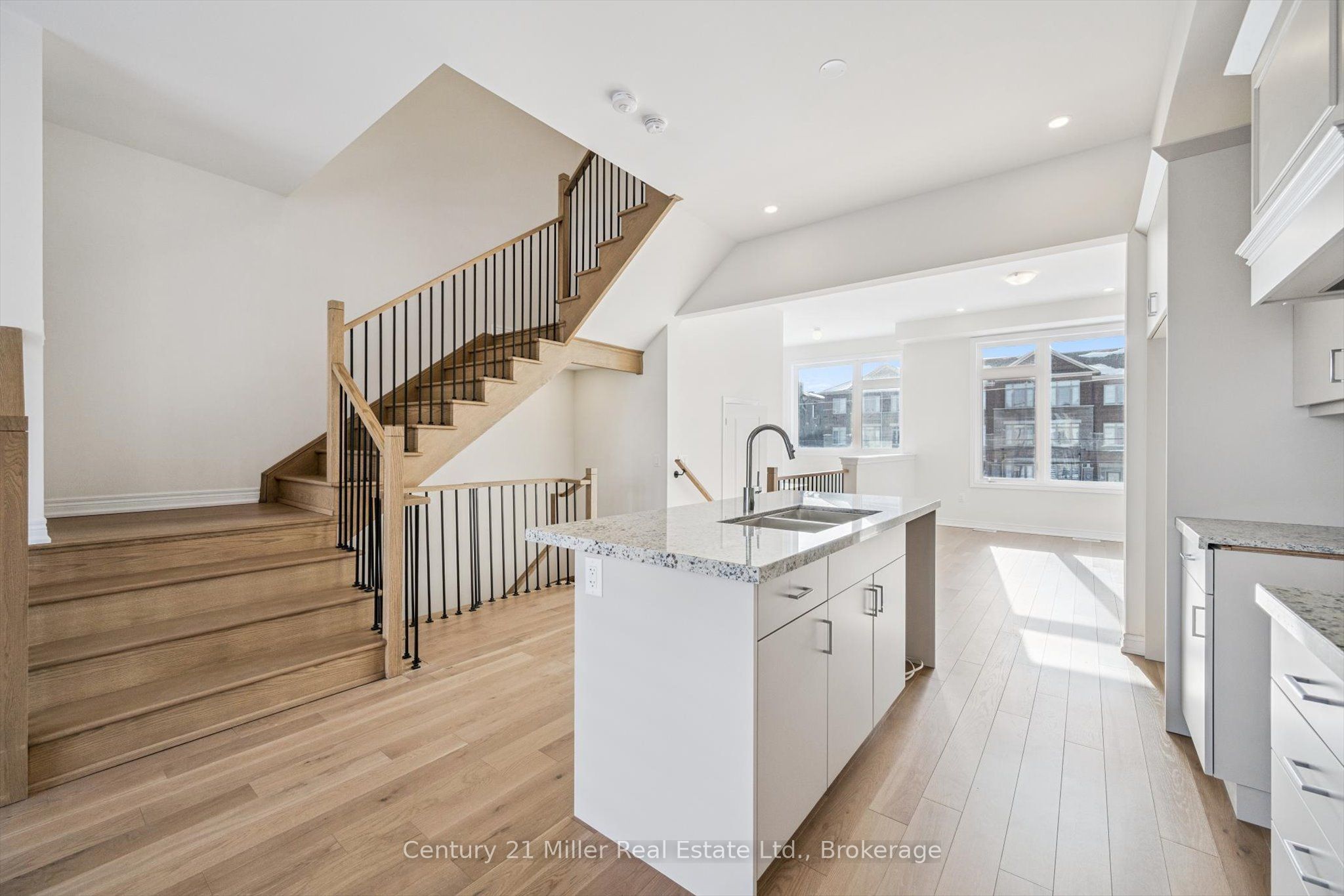 3199 Sixth Line Property Photo 7