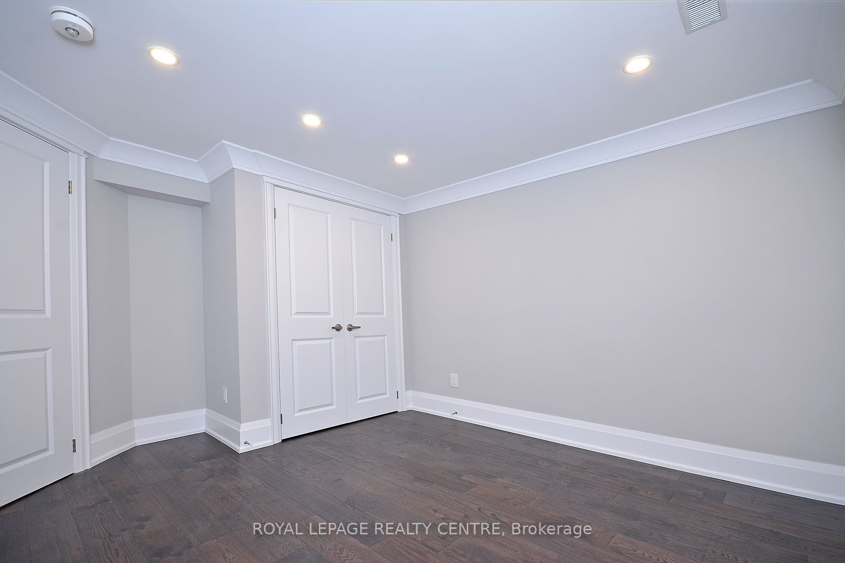 326 Slade Crescent Lower Property Photo 20