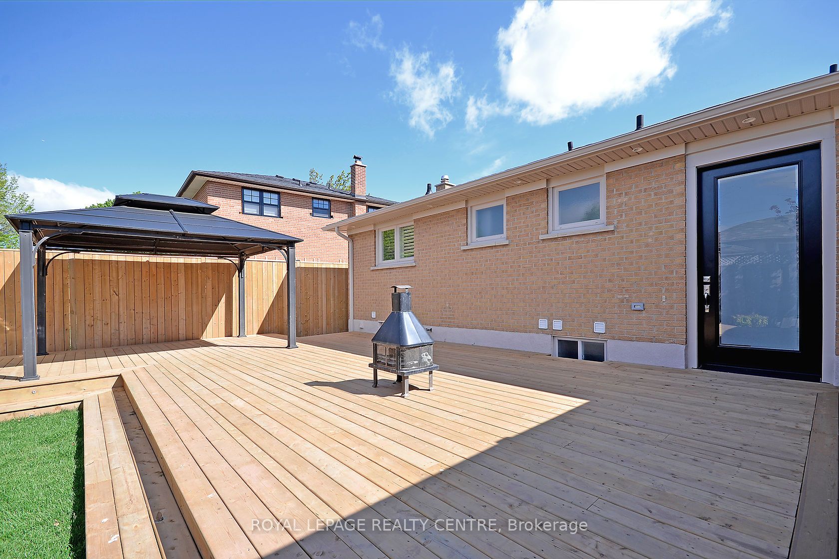 326 Slade Crescent Lower Property Photo 32