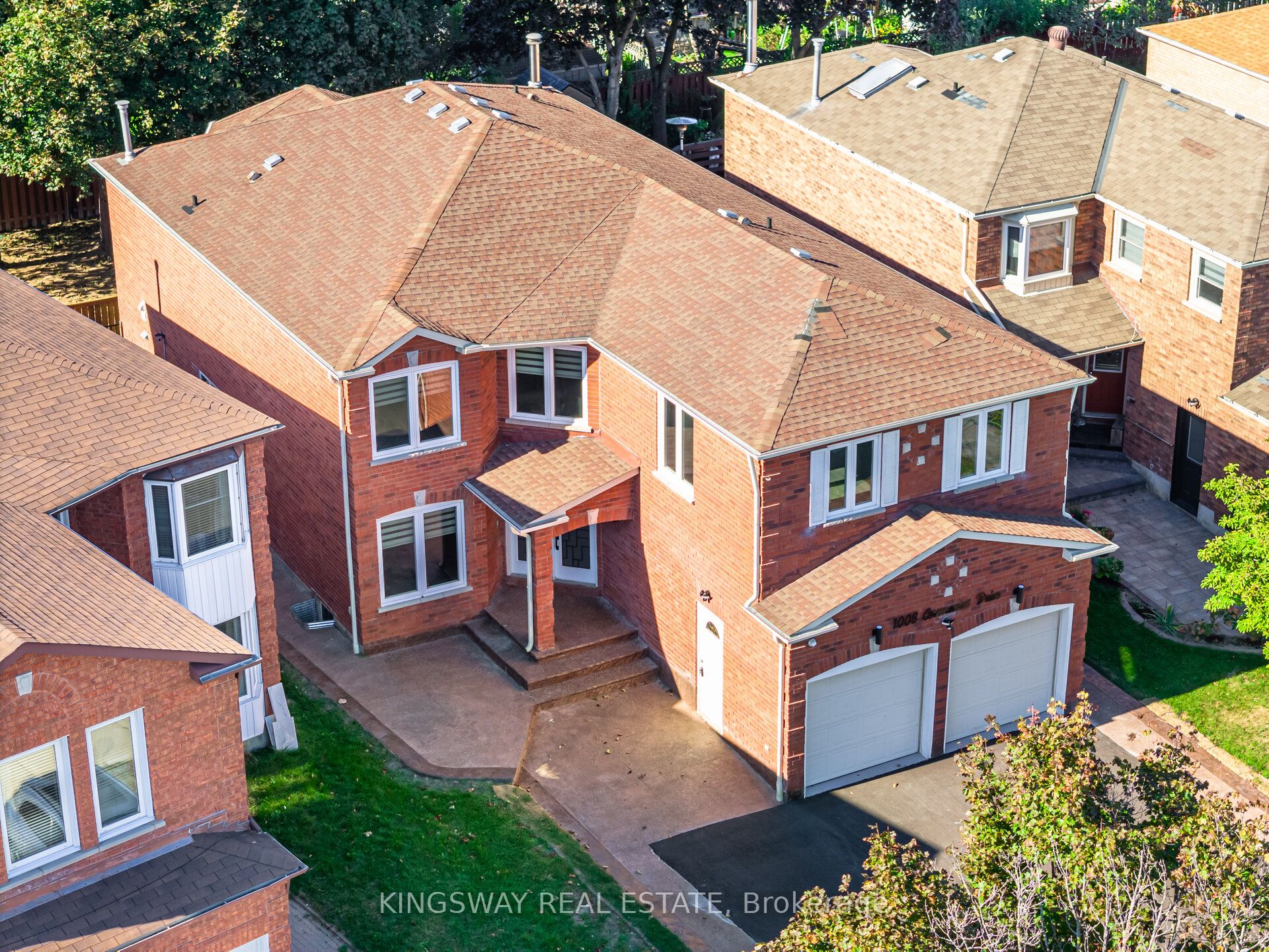 1008 Ceremonial Drive Property Photo 3