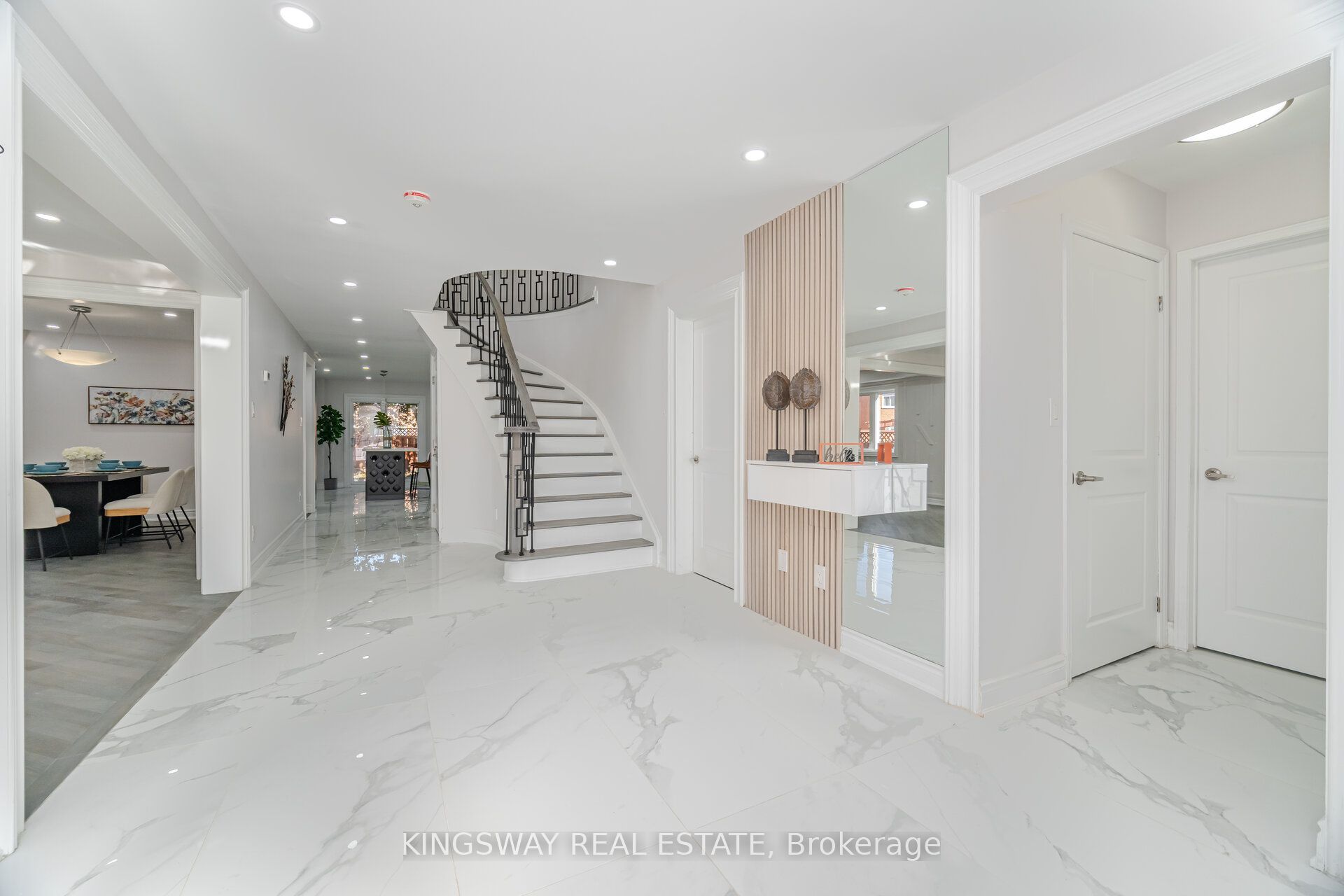 1008 Ceremonial Drive Property Photo 7