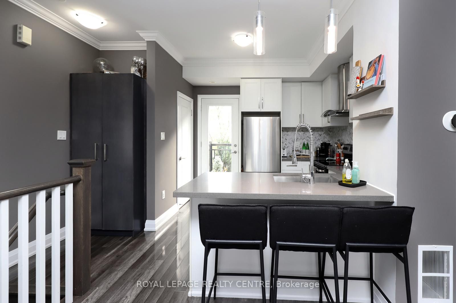 3077 Cawthra Road 10 Property Photo 10