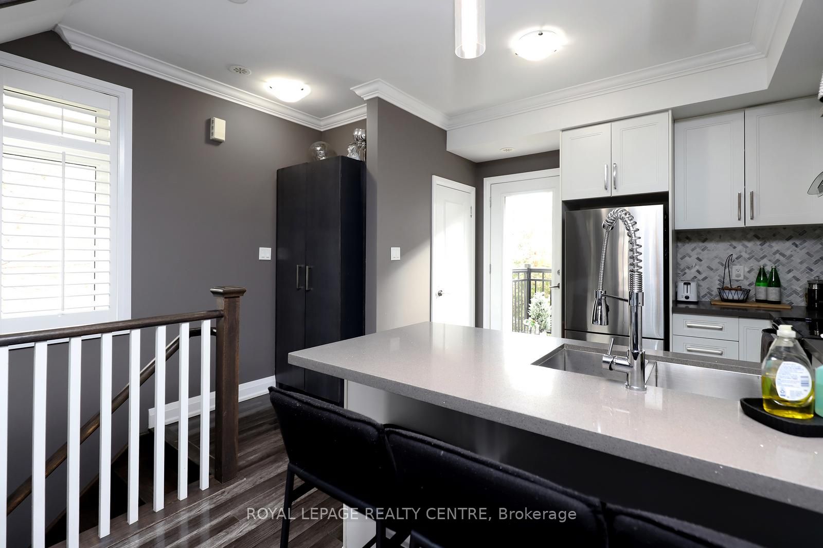 3077 Cawthra Road 10 Property Photo 11