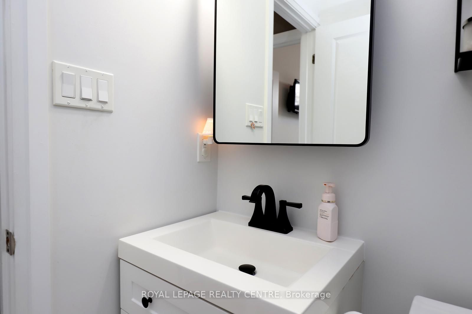 3077 Cawthra Road 10 Property Photo 33