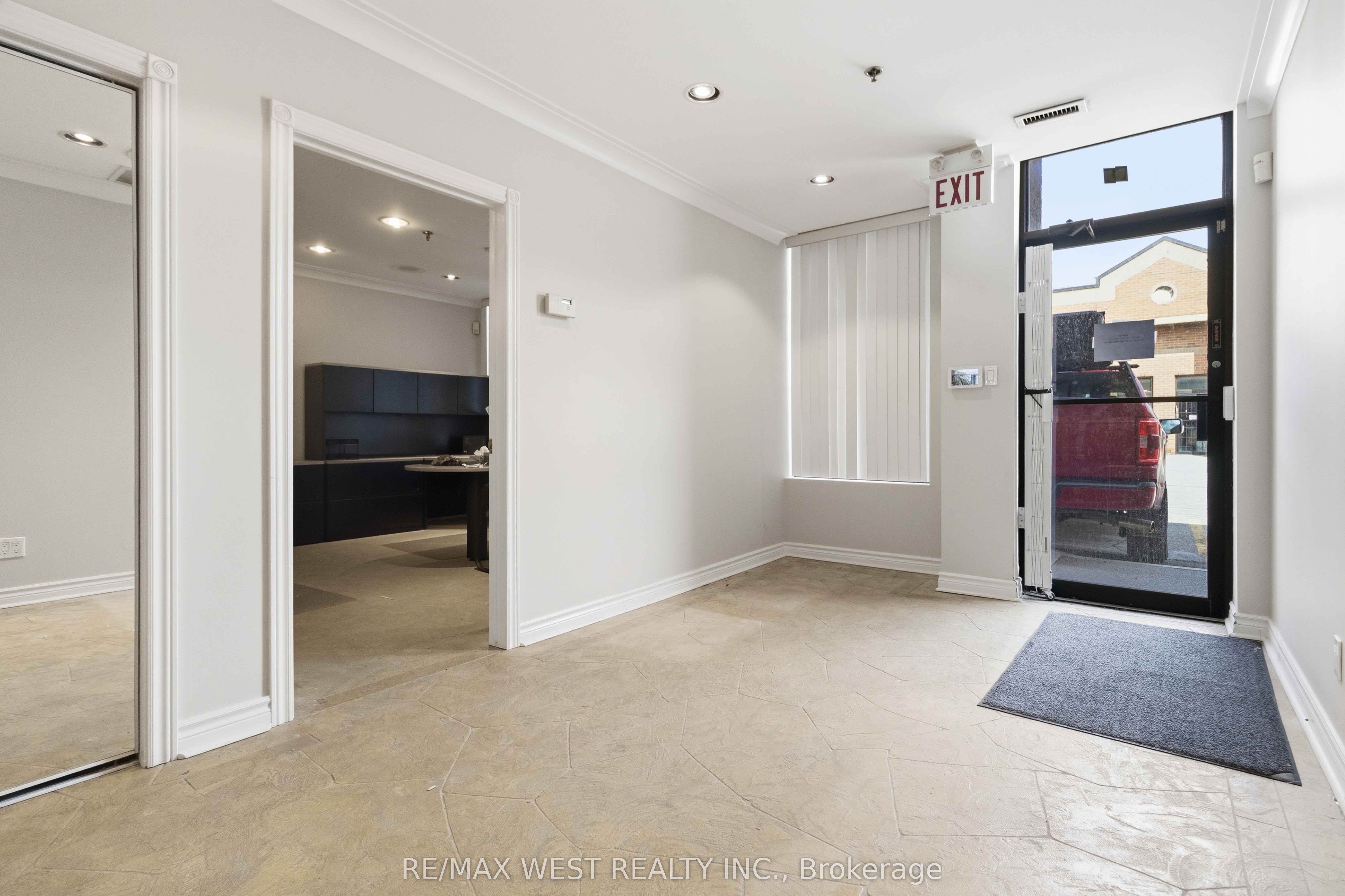 1320 Mid-way Boulevard 16 Property Photo 2