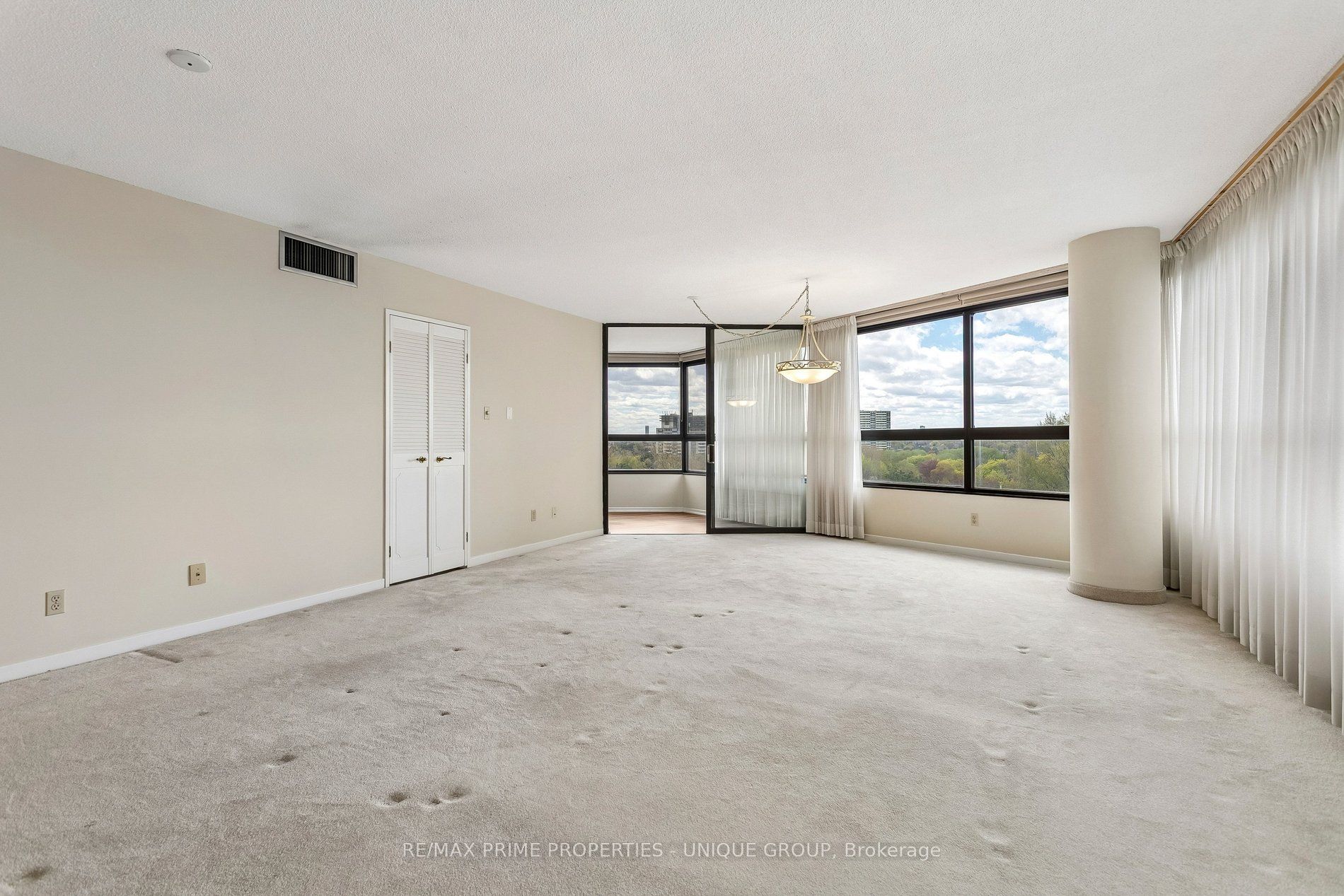 1300 Bloor Street 710 Property Photo 11