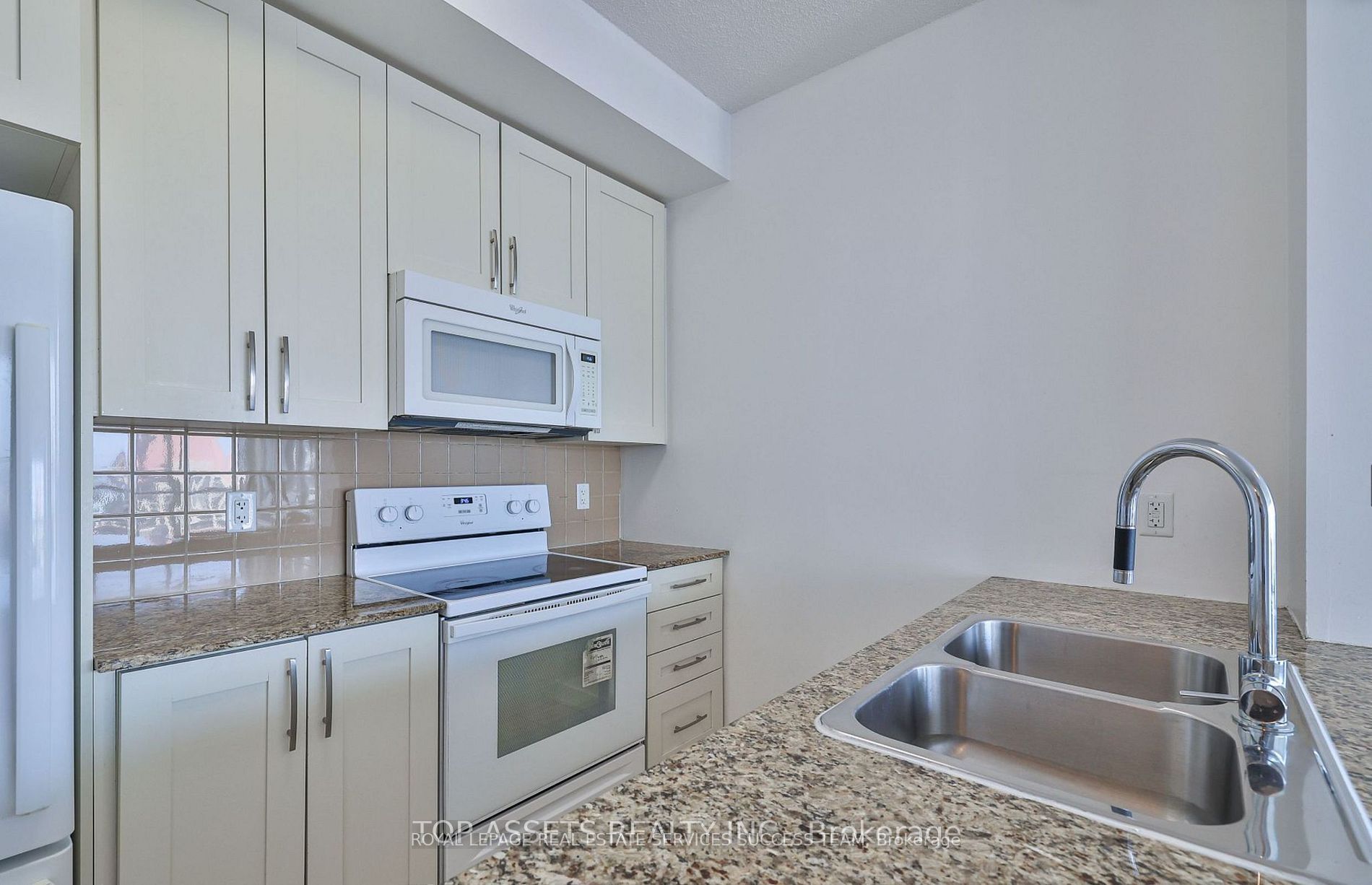 4070 Confederation Parkway 3009 Property Photo 7