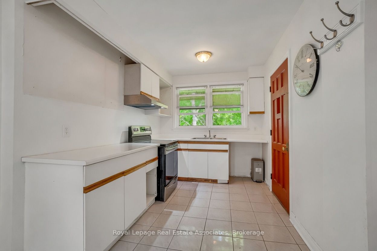 11 Ben Machree Drive Property Photo 27